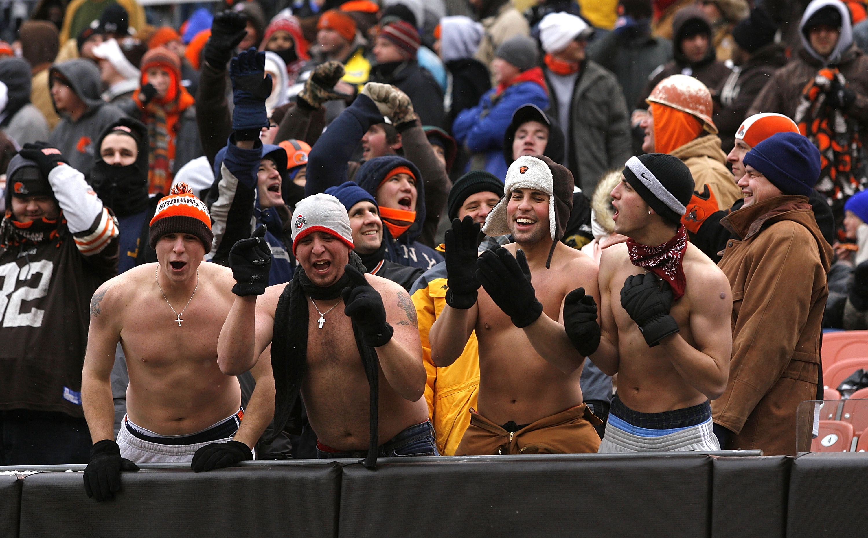 Browns fans braving dangerous cold to see team play on Christmas Eve