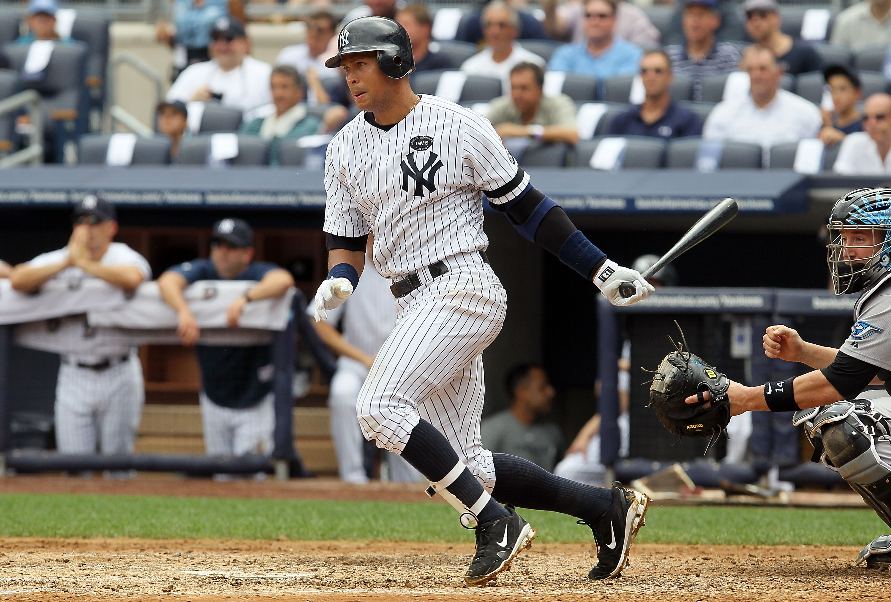 Yankees' Jacoby Ellsbury undergoes hip surgery, out six more months