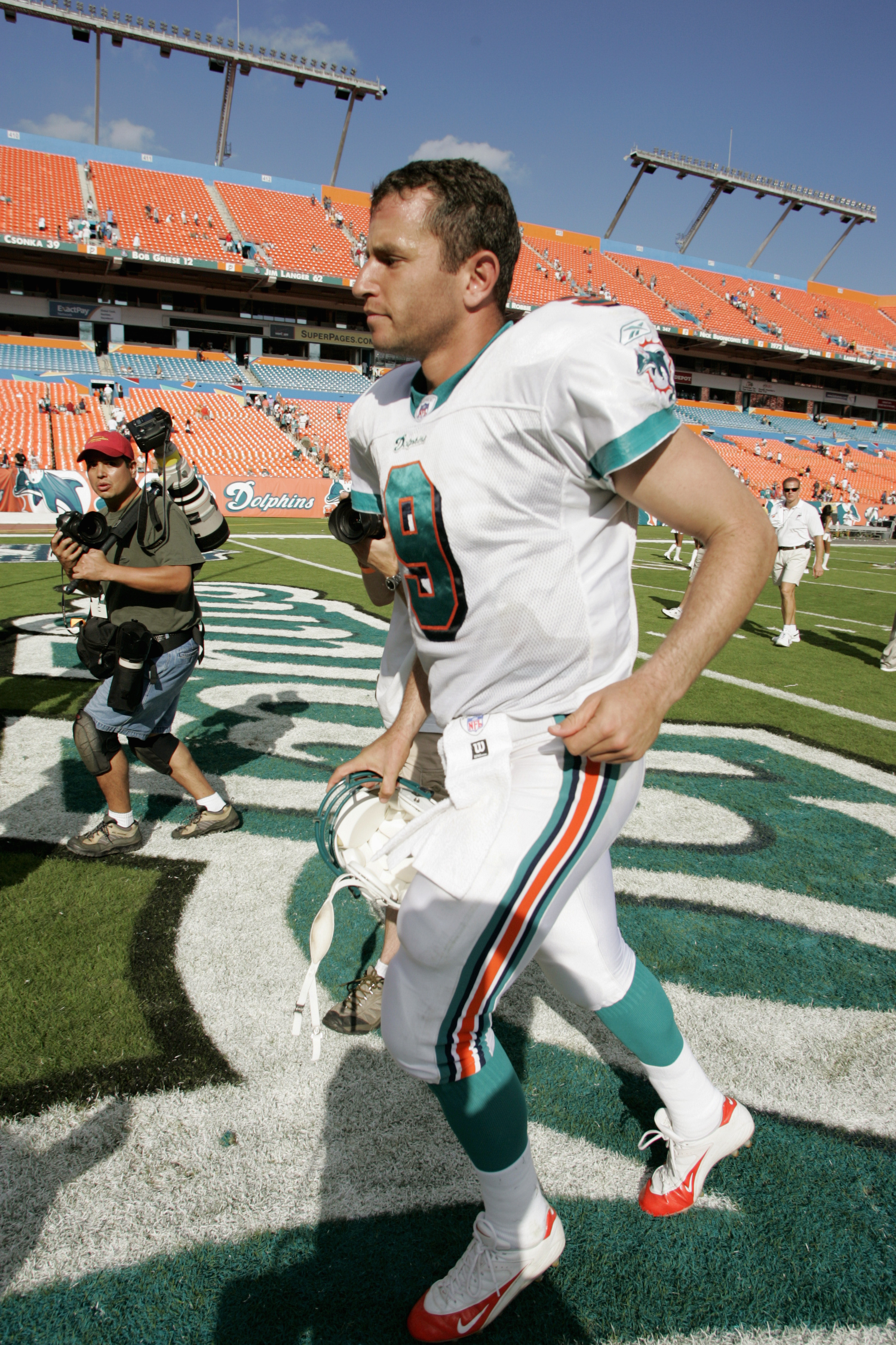 Dolphins name Fiedler as starter