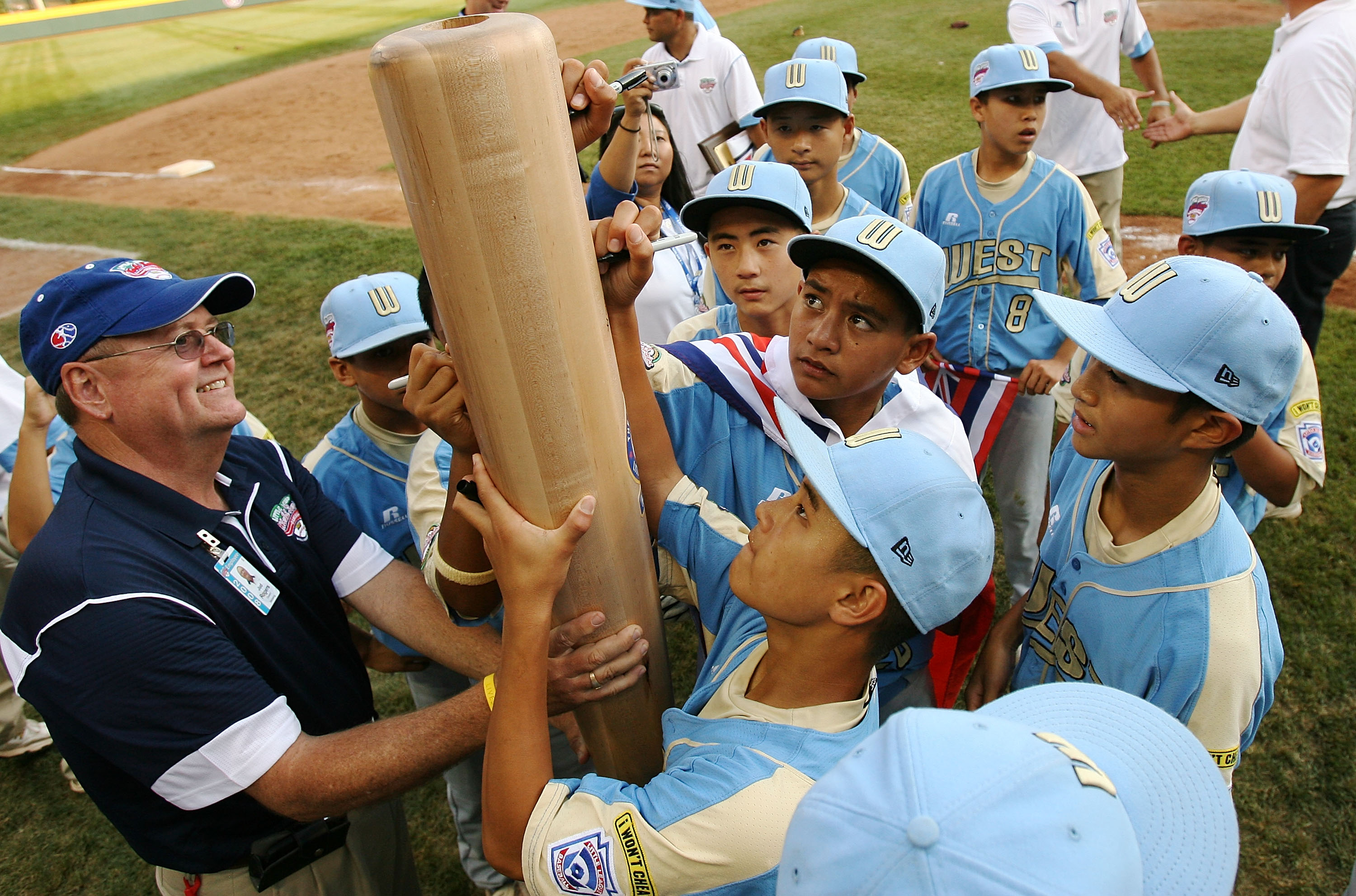 All 19 HR From Chula Vista Little League's Record Breaking 2009 LLWS  Park  View (Chula Vista, Calif.) Little League came to Williamsport in 2009 and  hit 19(!) home runs. The most