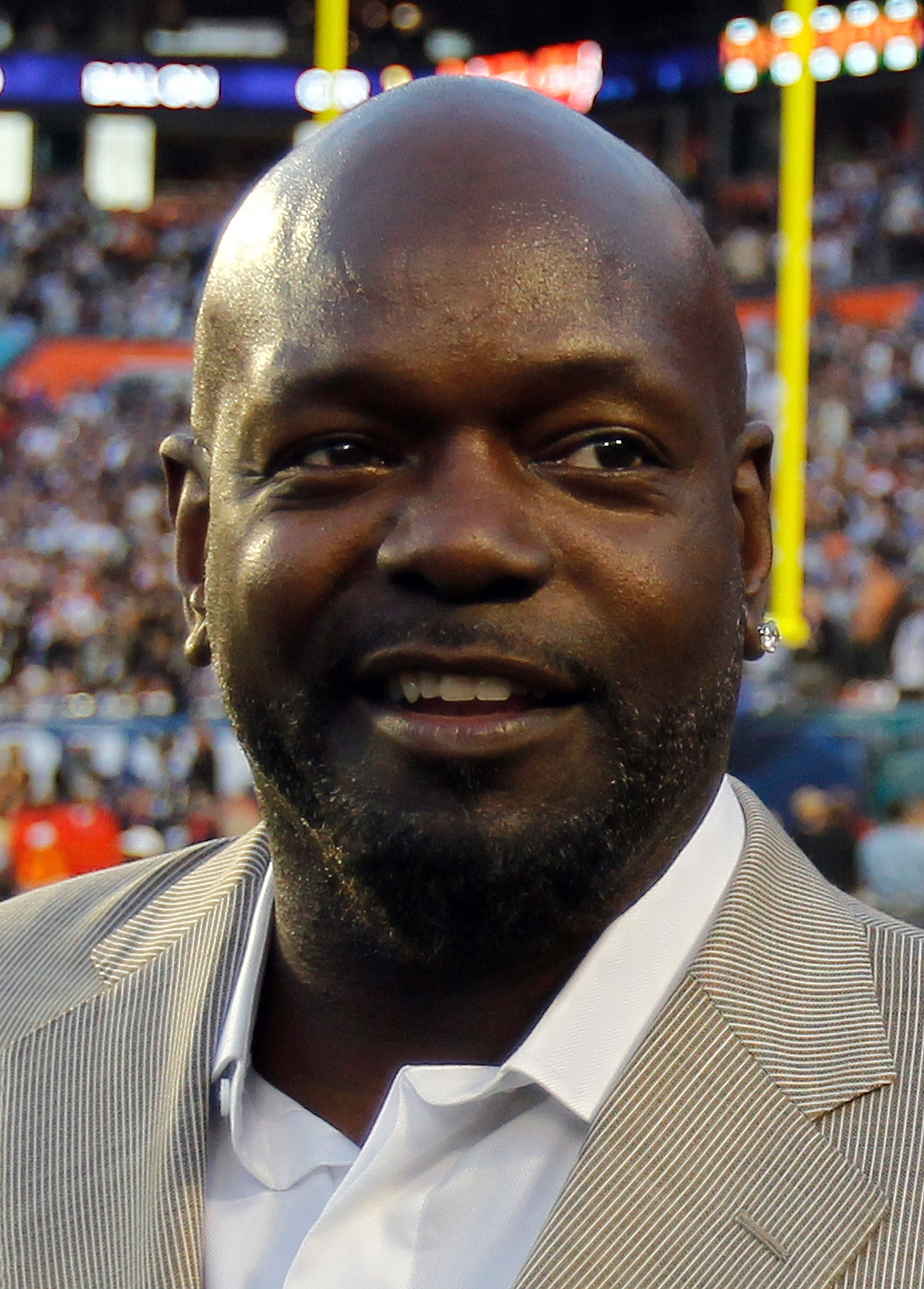 Florida legend Emmitt Smith talks Gators, limited SEC crowds and