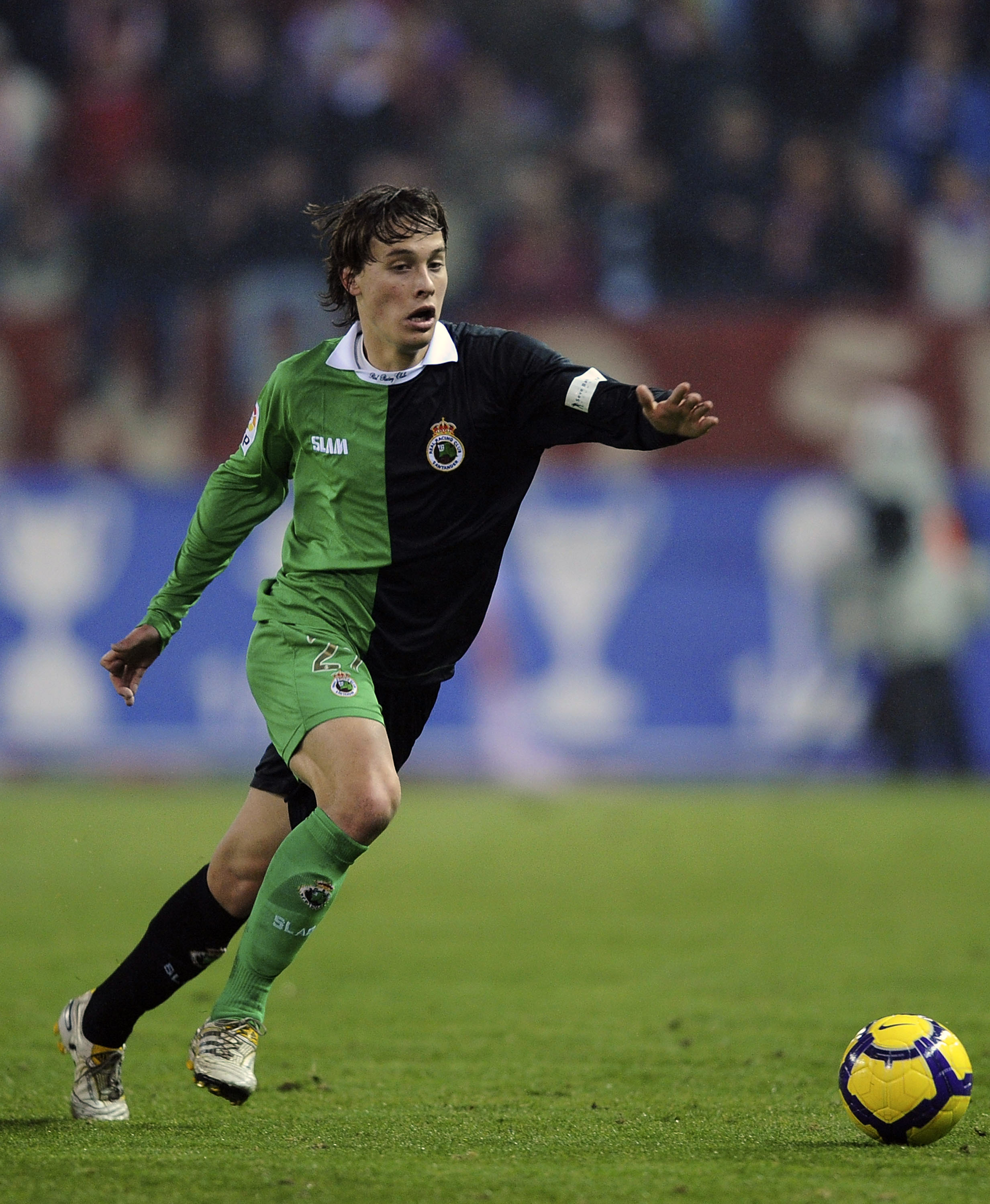 MADRID, SPAIN - FEBRUARY 04:  Sergio Canales of Racing Santander in action during the Copa del Rey semi-final, first leg match between Atletico Madrid and Racing Santander at the Vicente Calderon Stadium on February 4, 2010 in Madrid, Spain.  (Photo by De