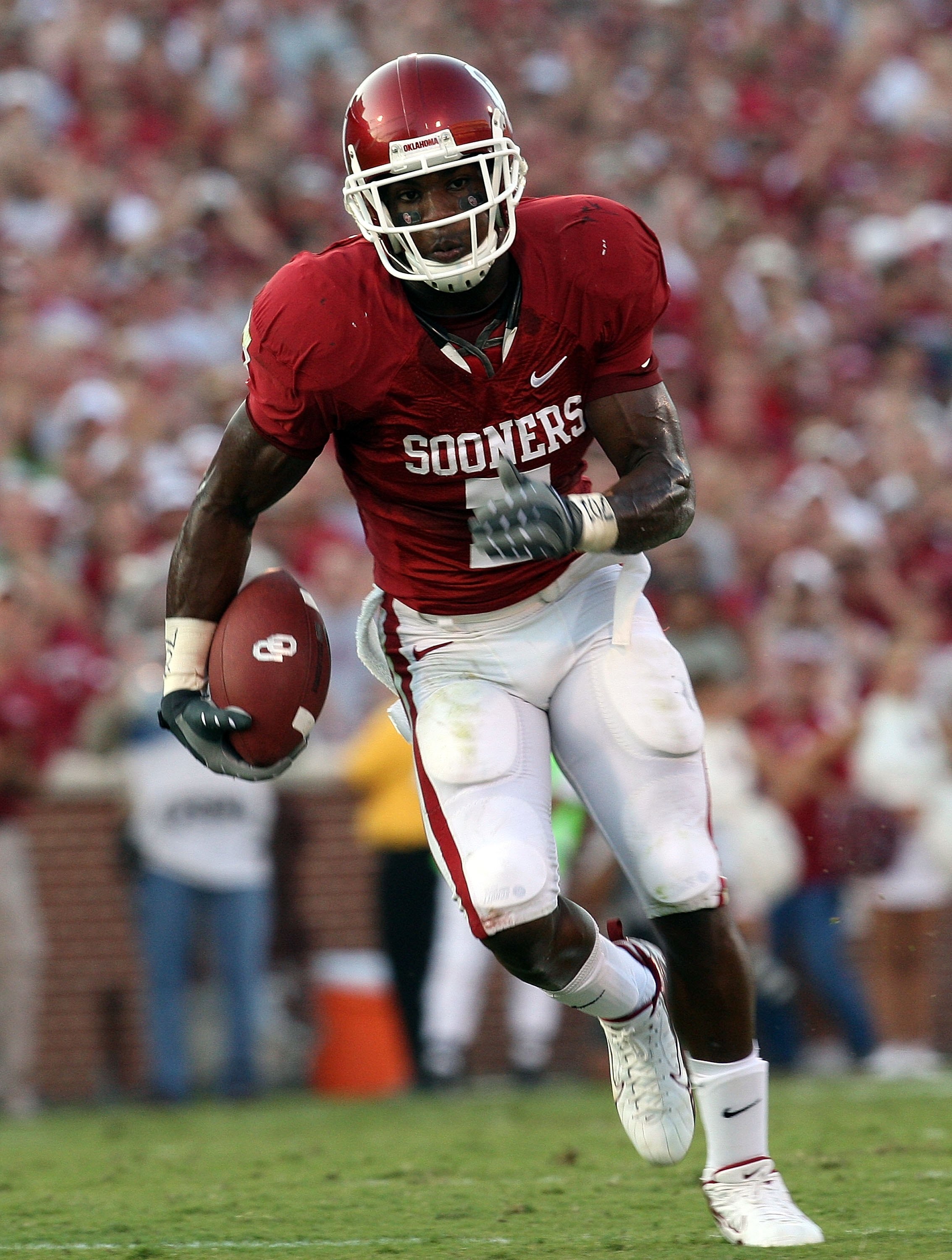 10Step Drop Why Oklahoma's Landry Jones Will be Successful in 2010