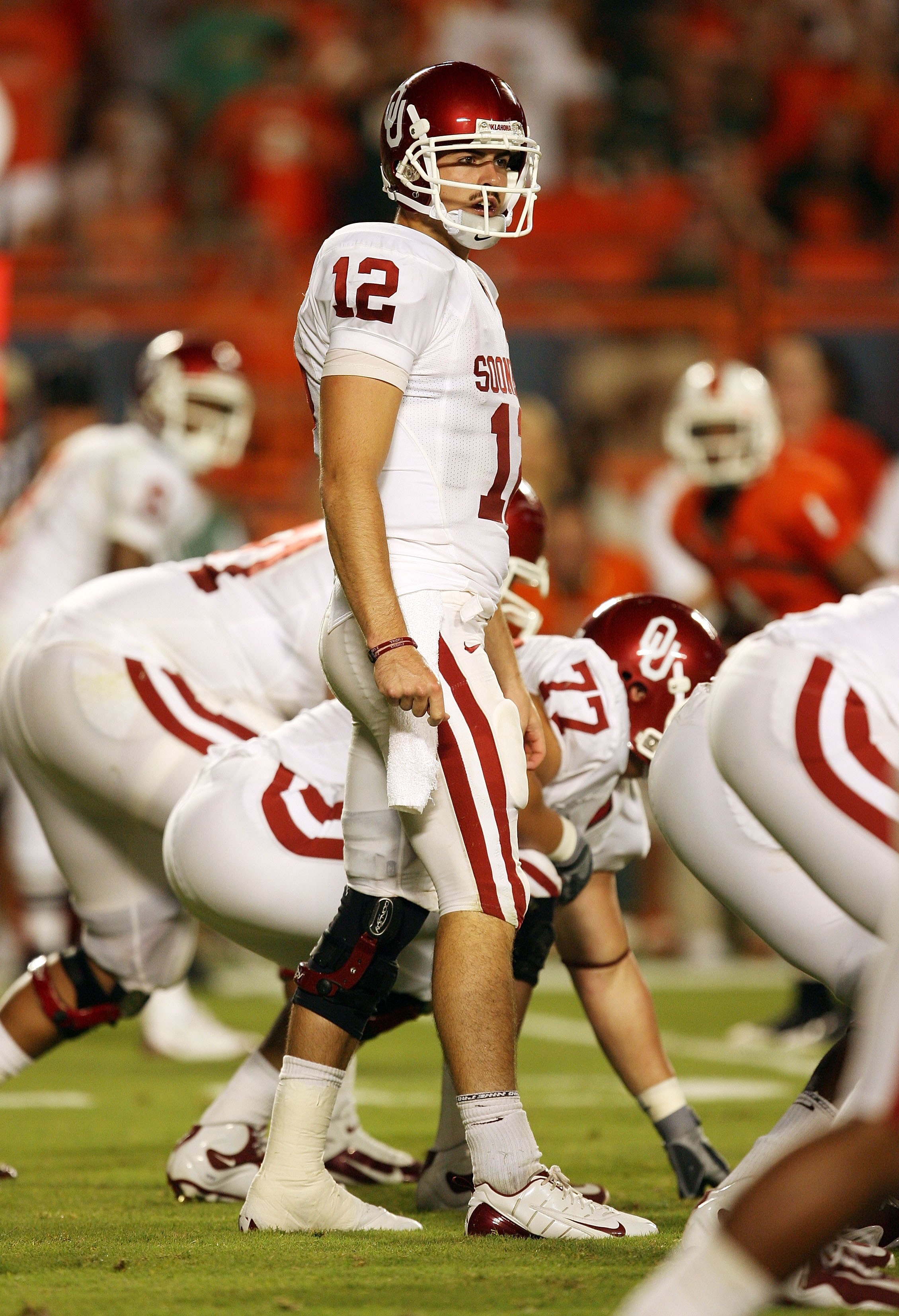 10Step Drop Why Oklahoma's Landry Jones Will be Successful in 2010
