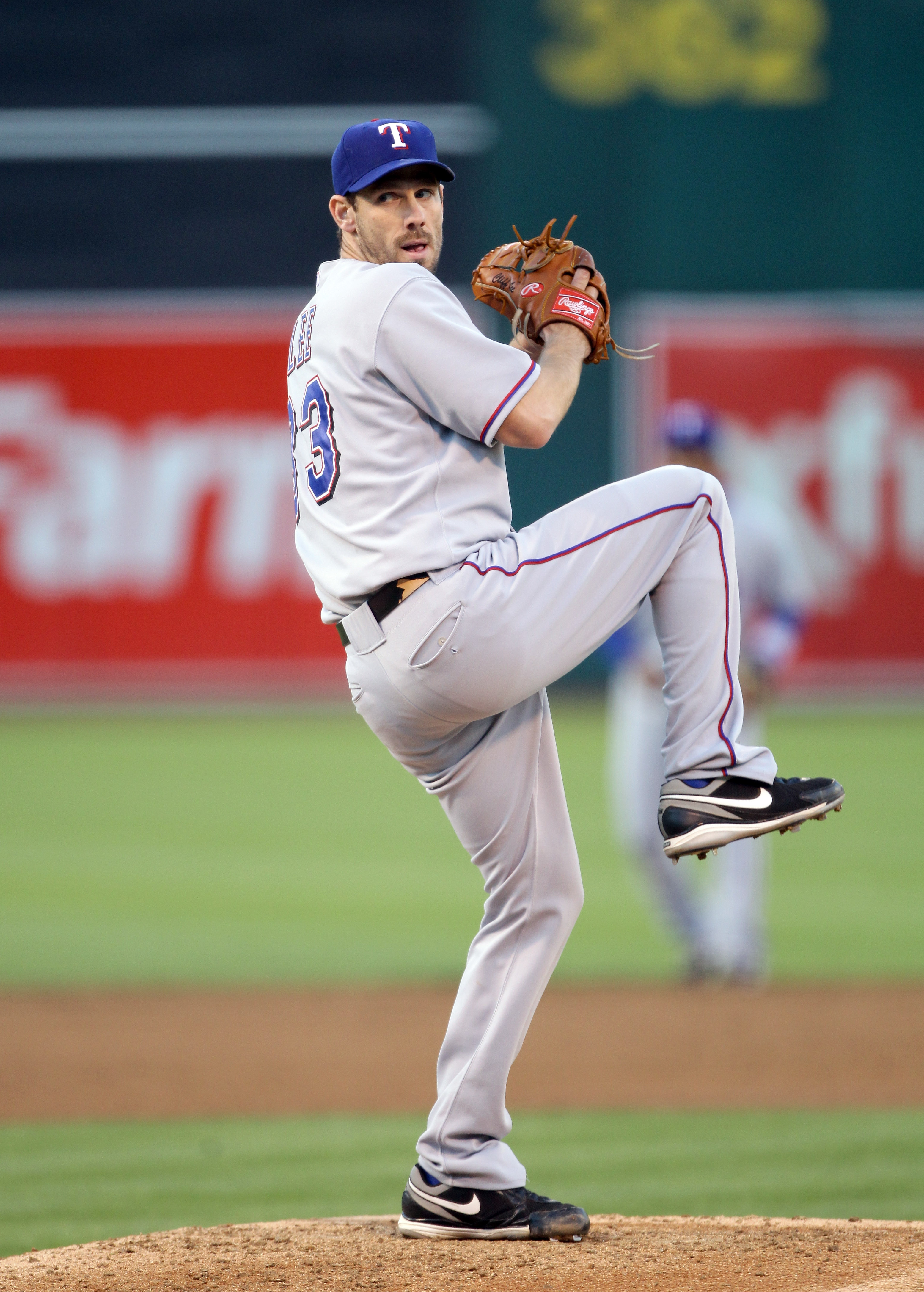 In the 2009 postseason, Cliff Lee went 4-0 with a 1.56 ERA. : r