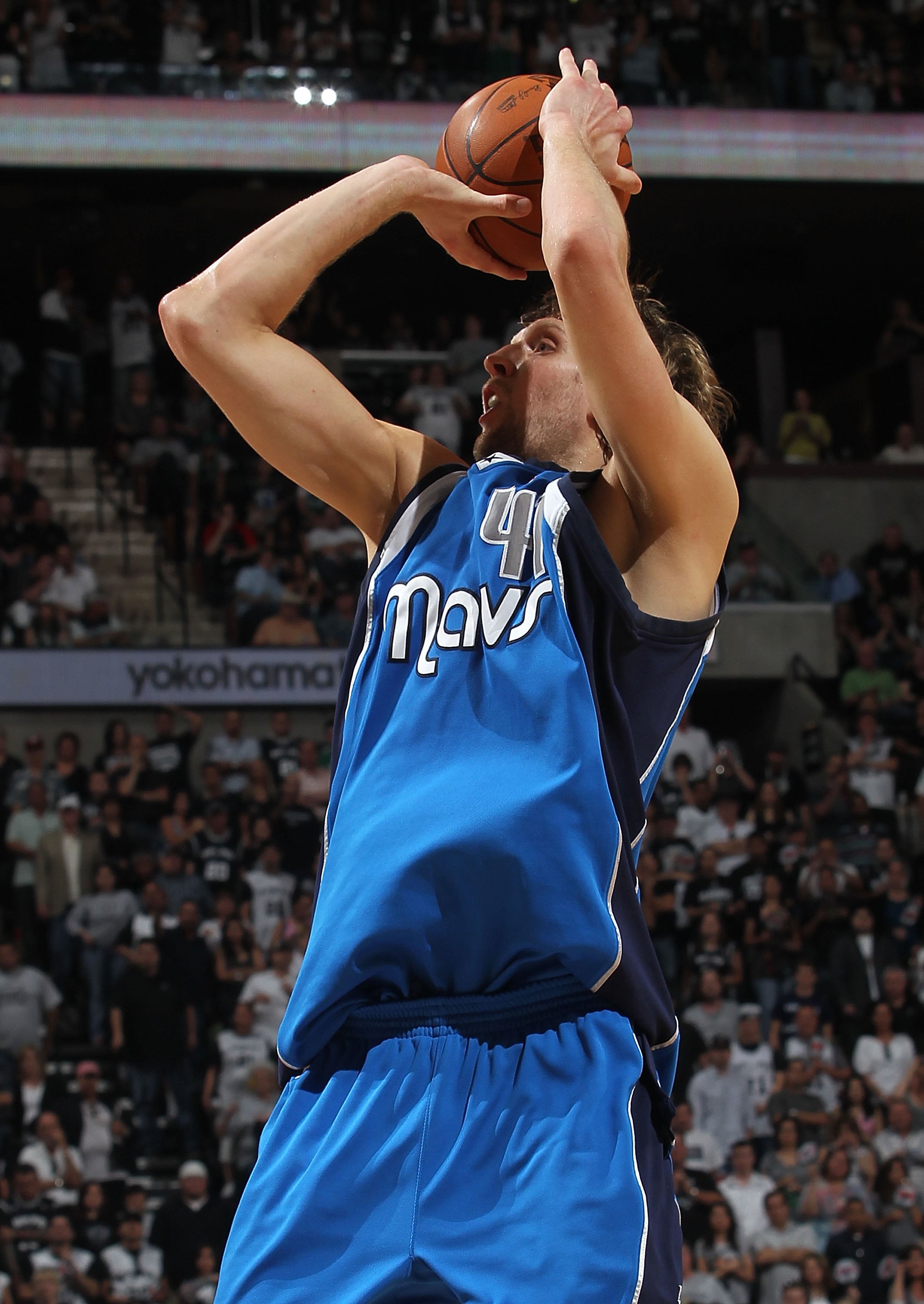 SAN ANTONIO - APRIL 25:  Dirk Nowitzki #41 of the Dallas Mavericks in Game Four of the Western Conference Quarterfinals during the 2010 NBA Playoffs at AT&T Center on April 25, 2010 in San Antonio, Texas. NOTE TO USER: User expressly acknowledges and agre