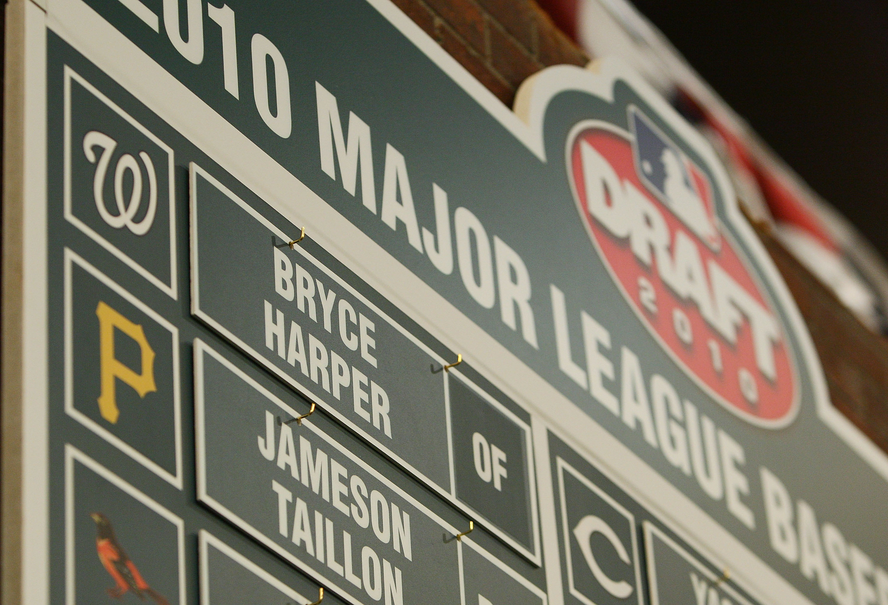 Bryce Harper, Zach Lee and the MLB Draft Deals That Beat the Deadline