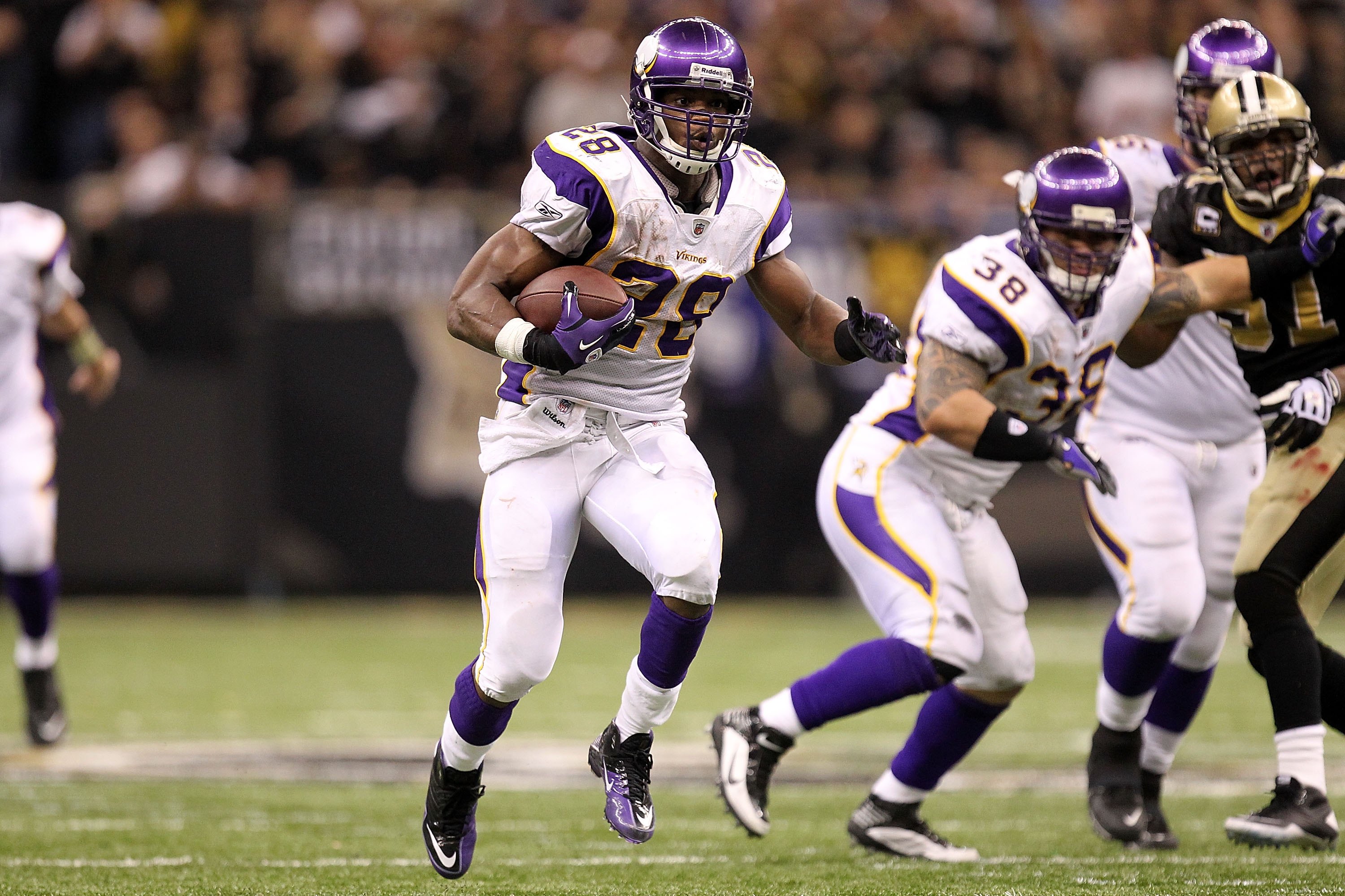 Adrian Peterson Returns to Minnesota, Grudge Match, Saints vs. Vikings