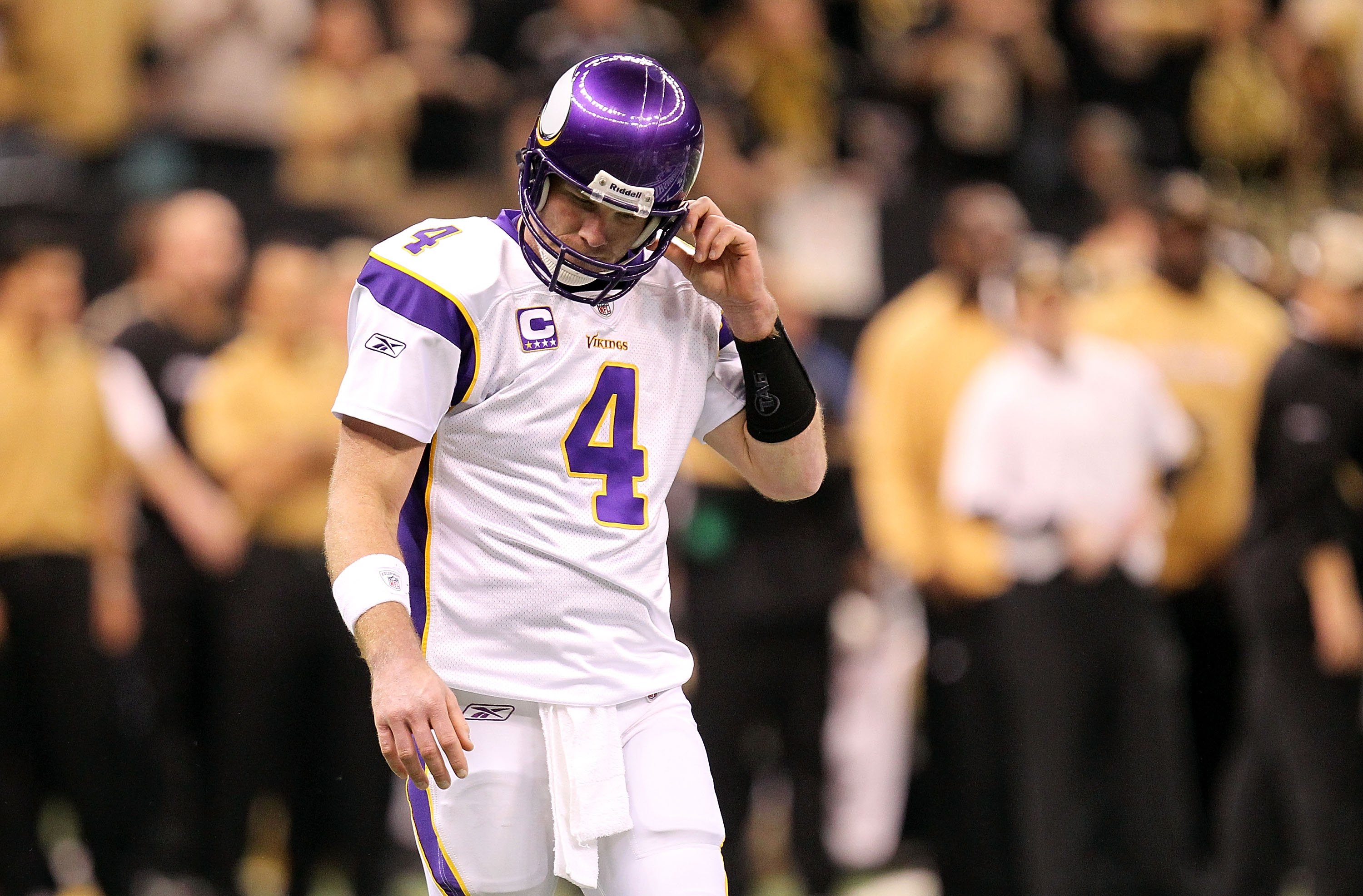 Photo: Minnesota Vikings quarterback Brett Favre reacts after throwing his  500th career touchdown pass at New Meadowlands Stadium in New Jersey -  NYP20101011113 