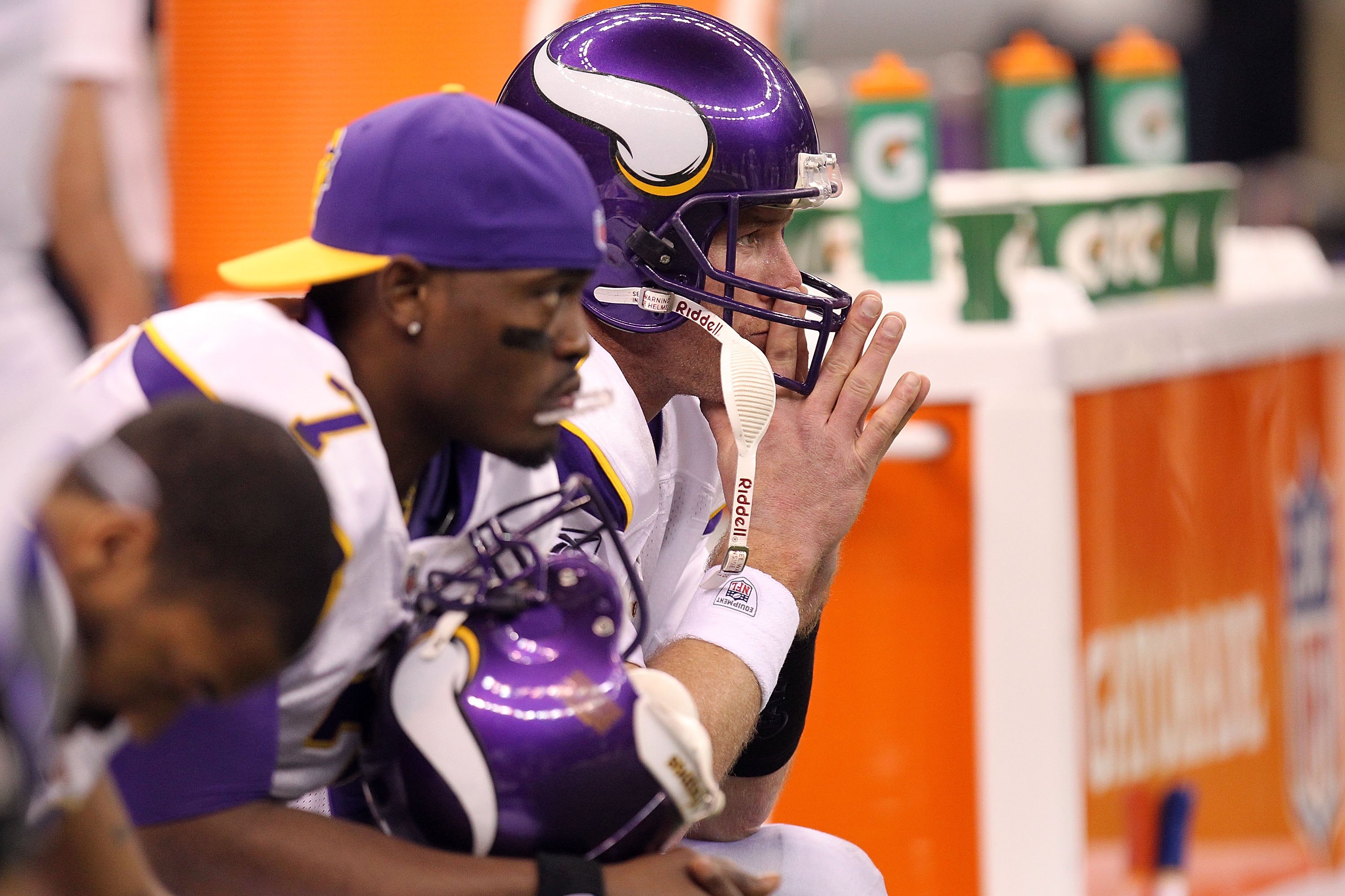 Minnesota Vikings quarterback Brett Favre looks to throw the ball downfield  against the Houston Texans in the first half of an NFL preseason game at  Reliant Stadium in Houston, Texas on August