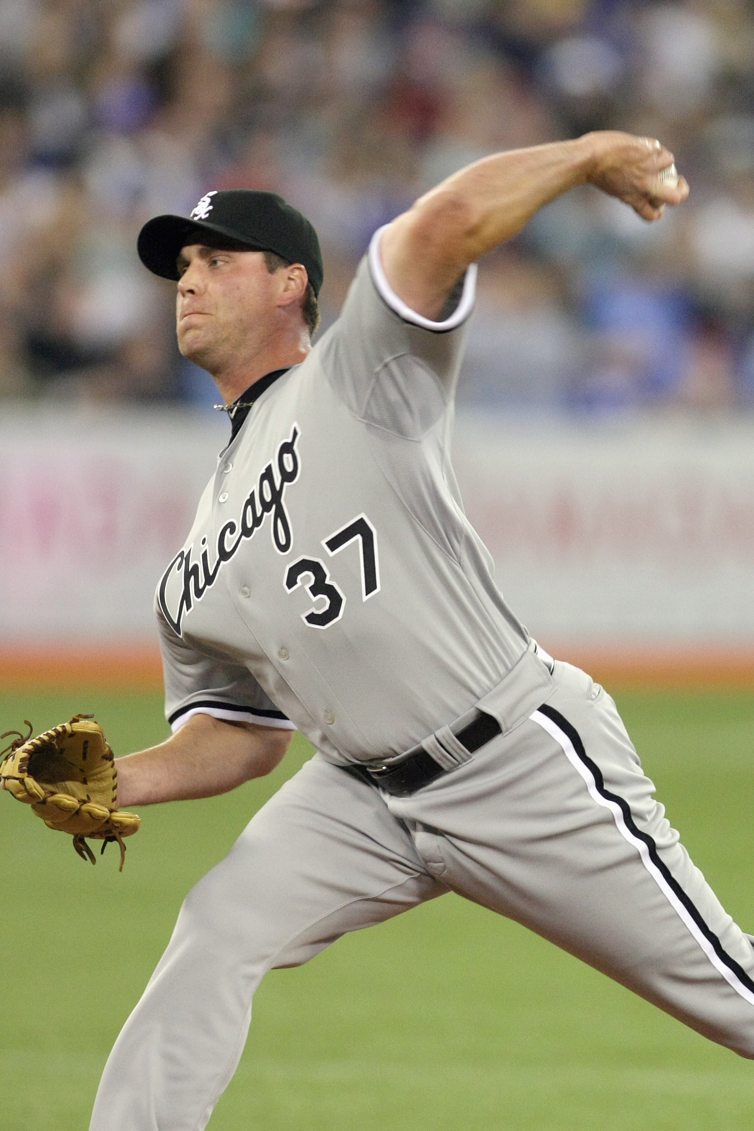 Chicago White Sox's Bobby Jenks throws in the ninth inning against