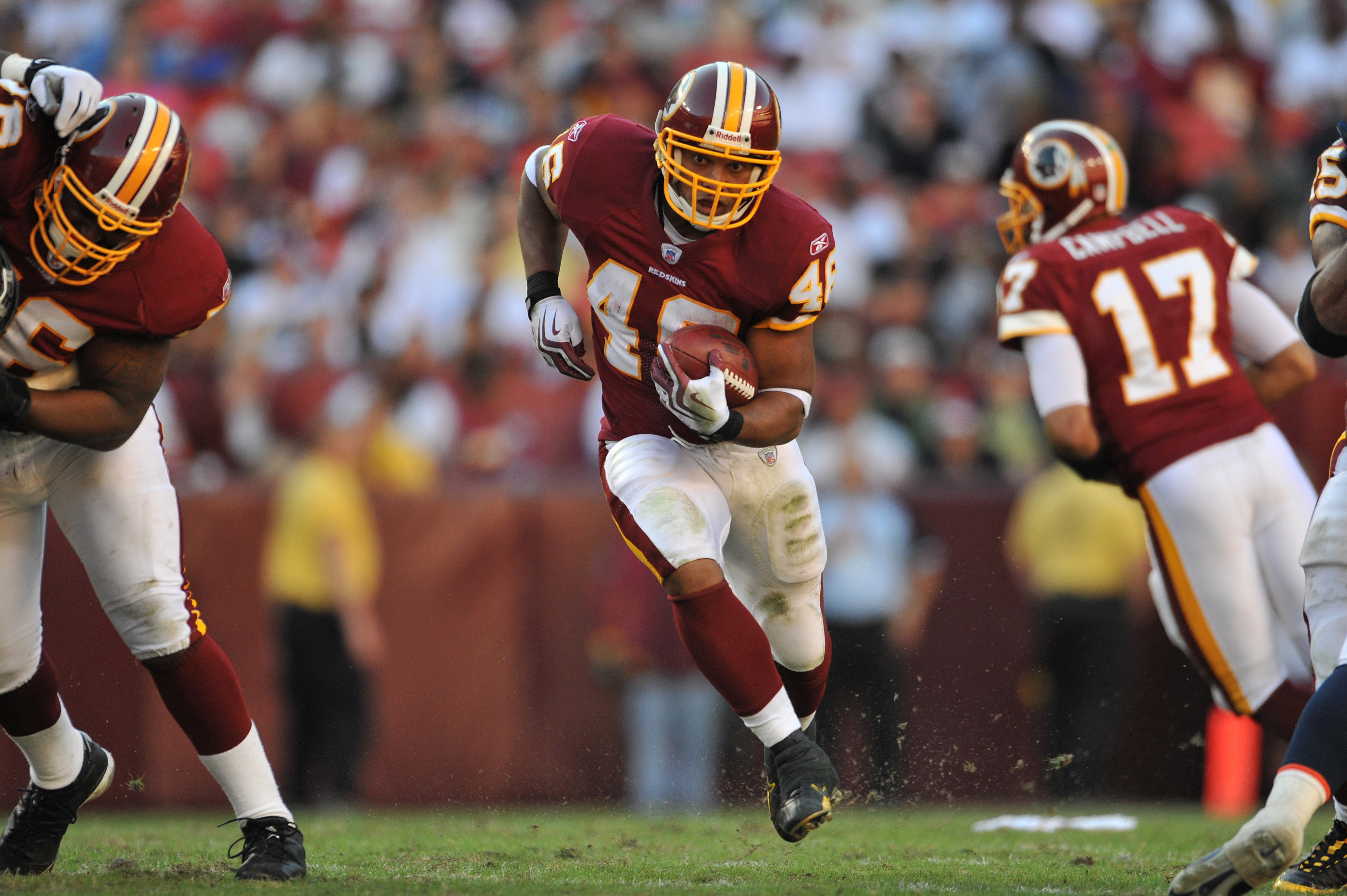 LANDOVER, MD - NOVEMBER 15:  Ladell Betts #46 of the Washington Redskins runs the ball against the Denver Broncos at FedExField on November 15, 2009 in Landover, Maryland. The Redskins won 27-17. (Photo by Larry French/Getty Images)