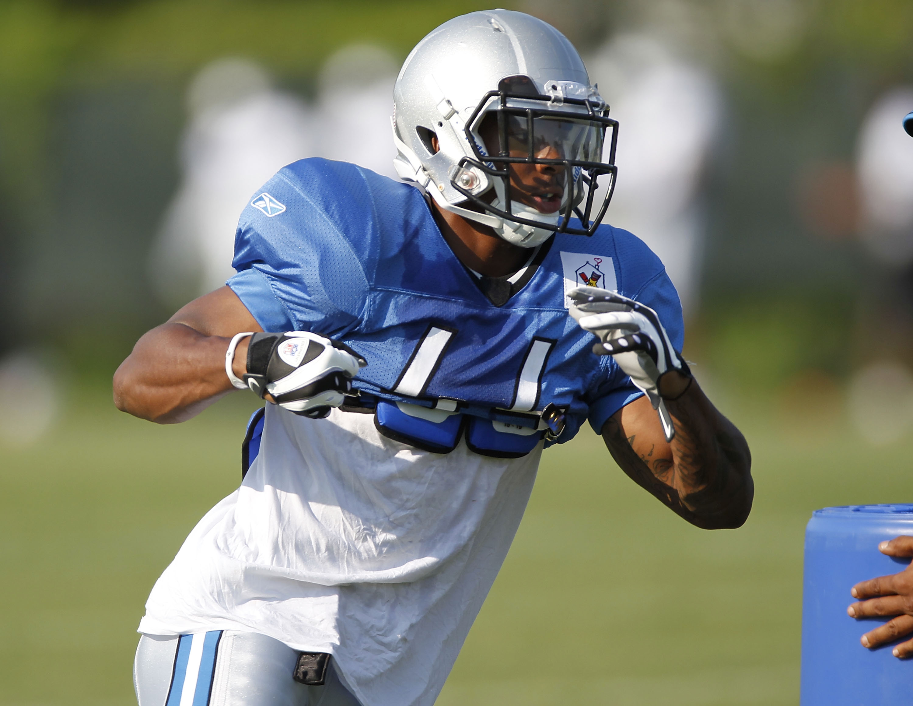 ALLEN PARK, MI - AUGUST 05:  Jahvid Best #44 of the Detroit Lions runs a drill during training camp at the Detroit Lions Headquarters and Training Facility on August 5, 2010 in Allen Park, Michigan.  (Photo by Gregory Shamus/Getty Images)