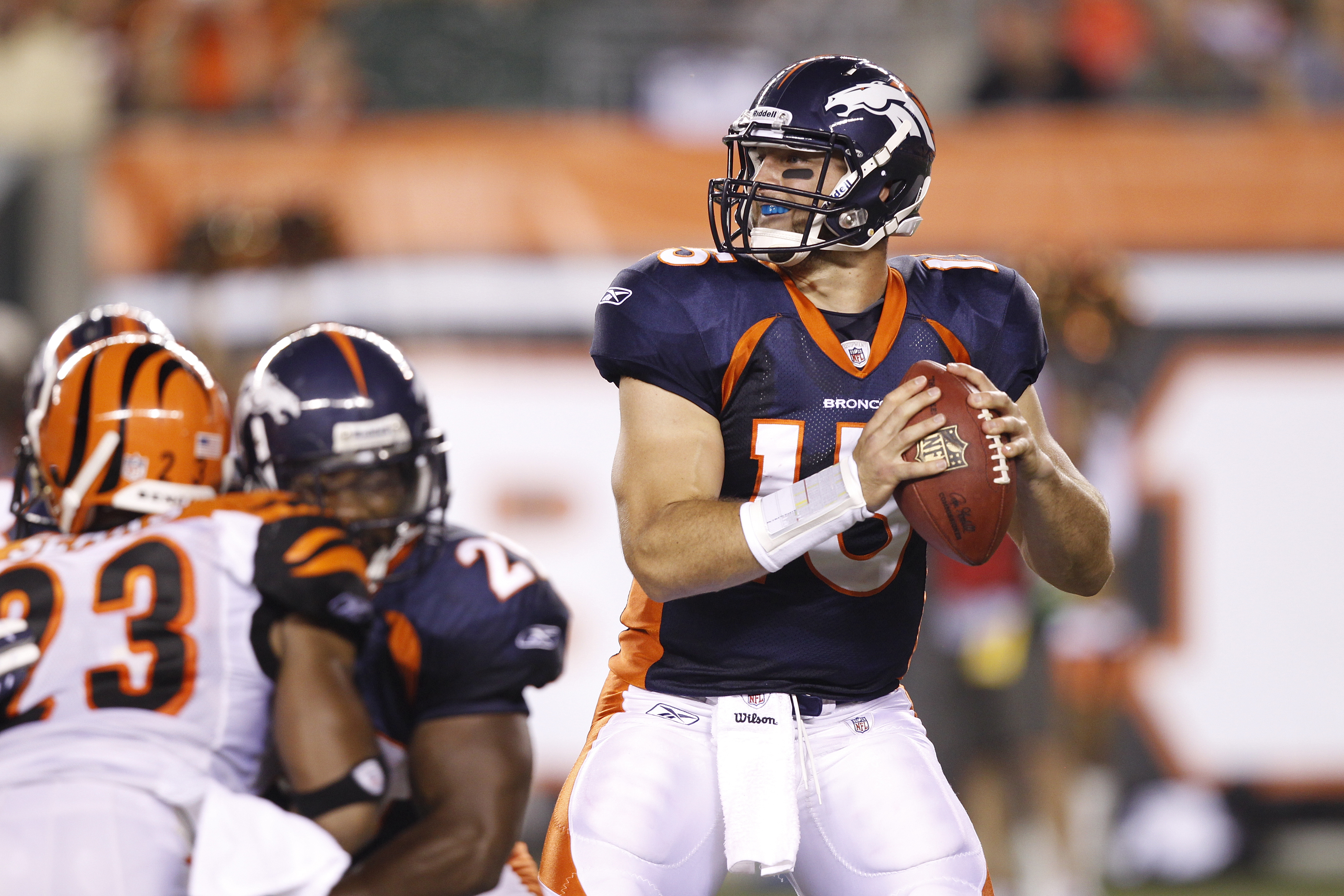 Scoreboard spoofs Tim Tebow with NFL stats