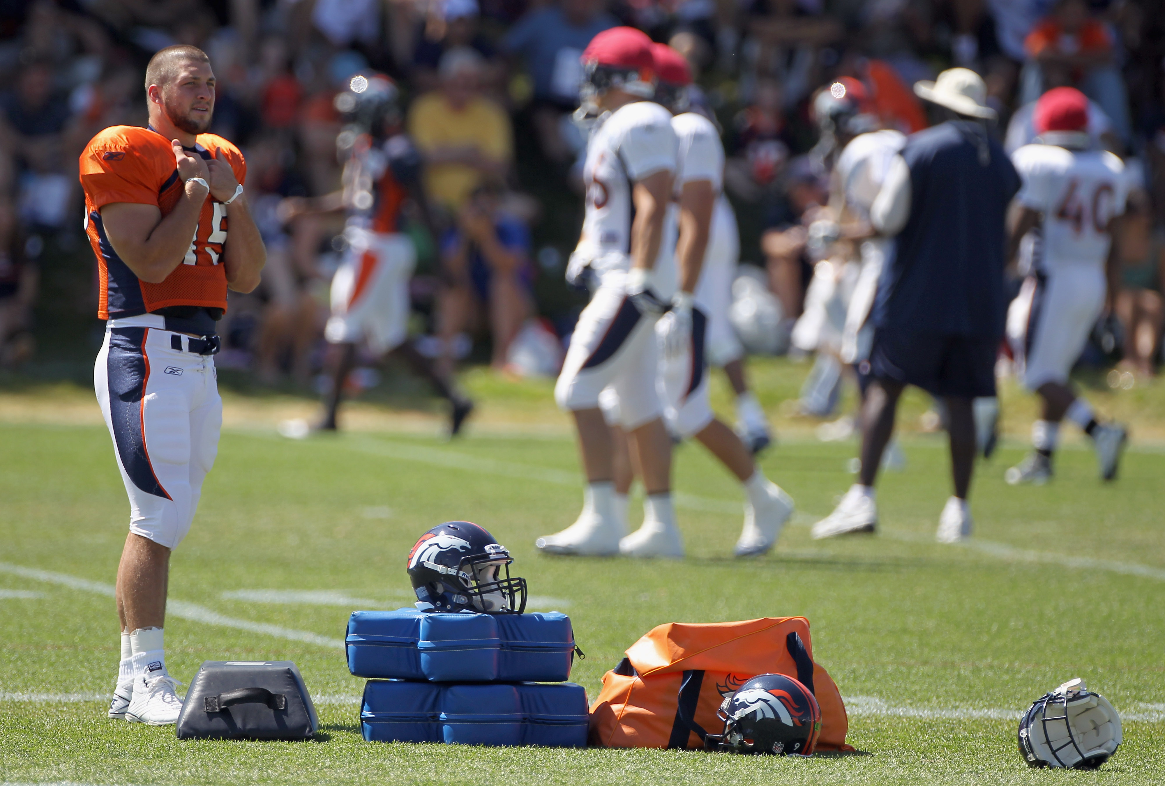 Tim Tebow played through rib, lung, chest injuries in Denver Broncos' loss  – Twin Cities