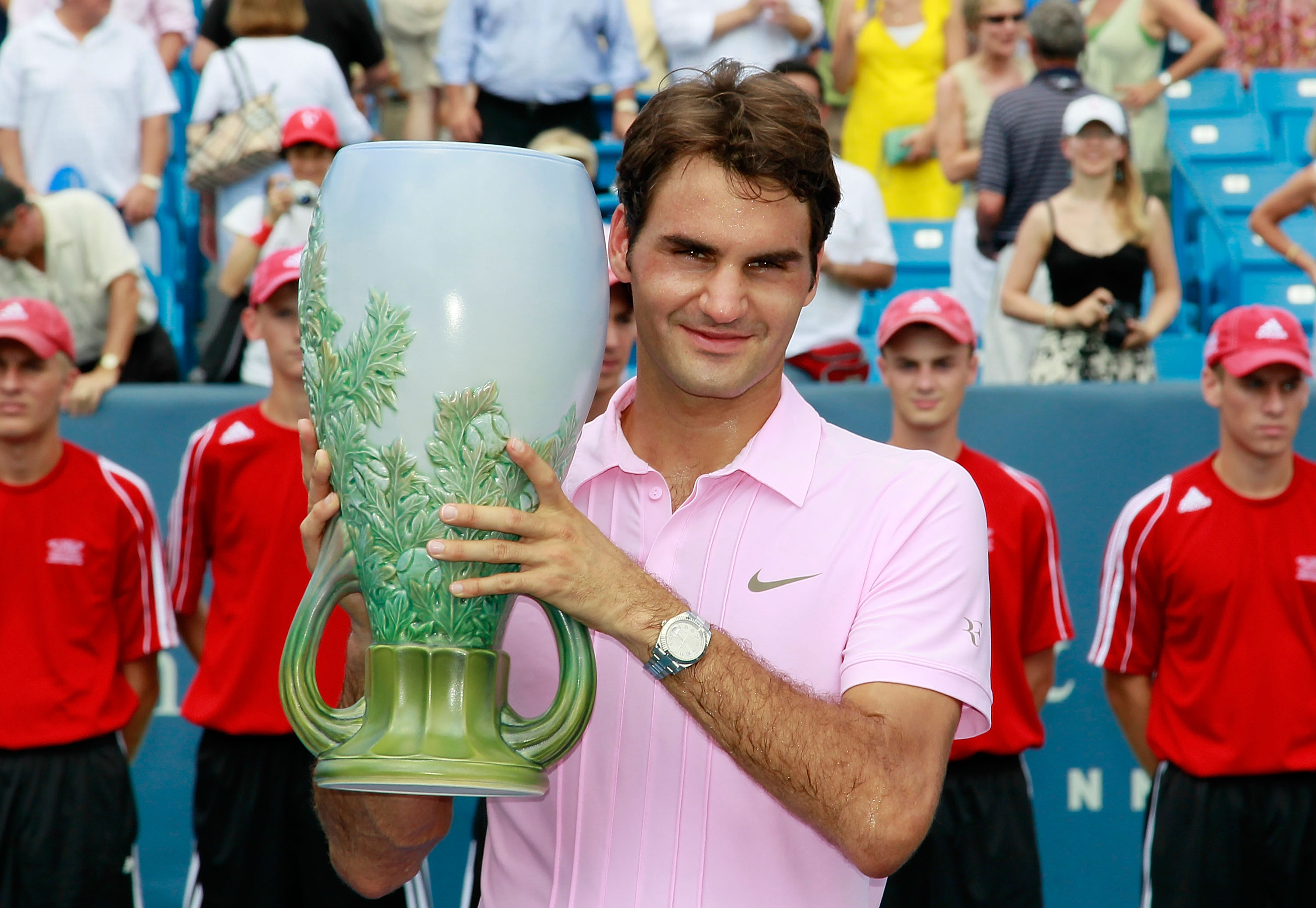 Federer holding yet another trophy for his case. Explain to me how he's washed up.