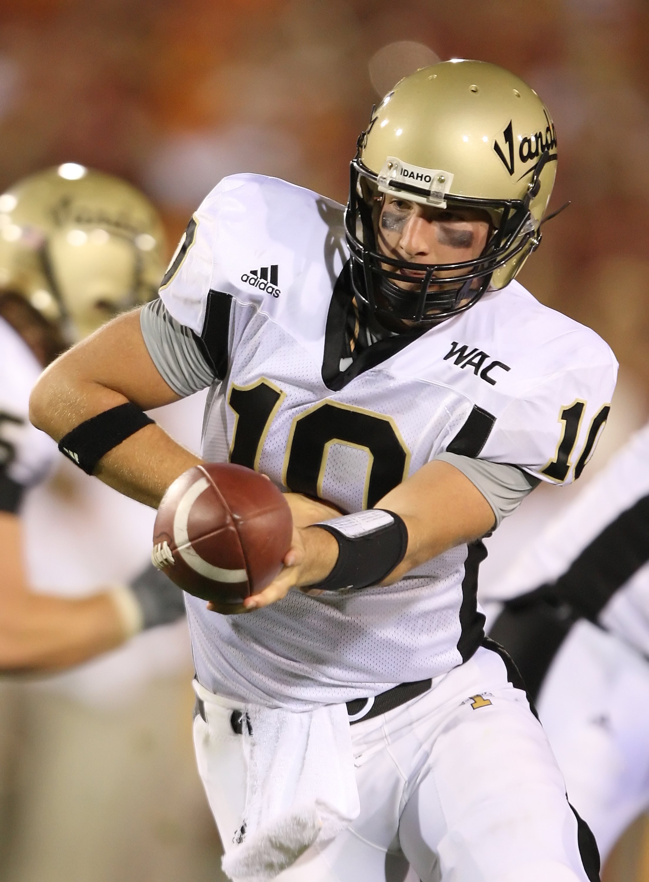 Nick Bellore leads Central Michigan University hopefuls during NFL Pro Day  