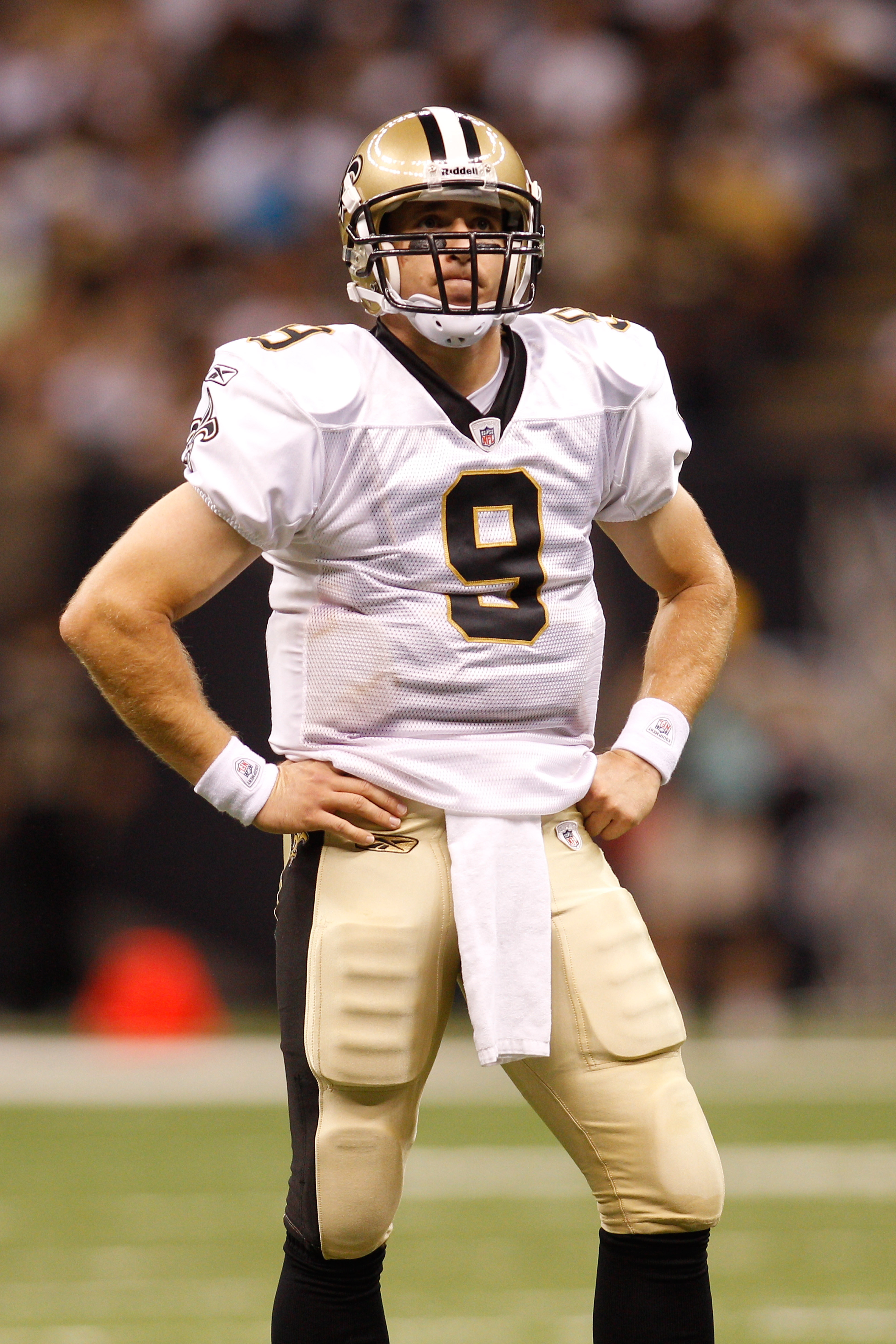 NEW ORLEANS - AUGUST 21:  Drew Brees #9 of the New Orleans Saints in action against the Houston Texans at the Louisiana Superdome on August 21, 2010 in New Orleans, Louisiana.  (Photo by Chris Graythen/Getty Images)