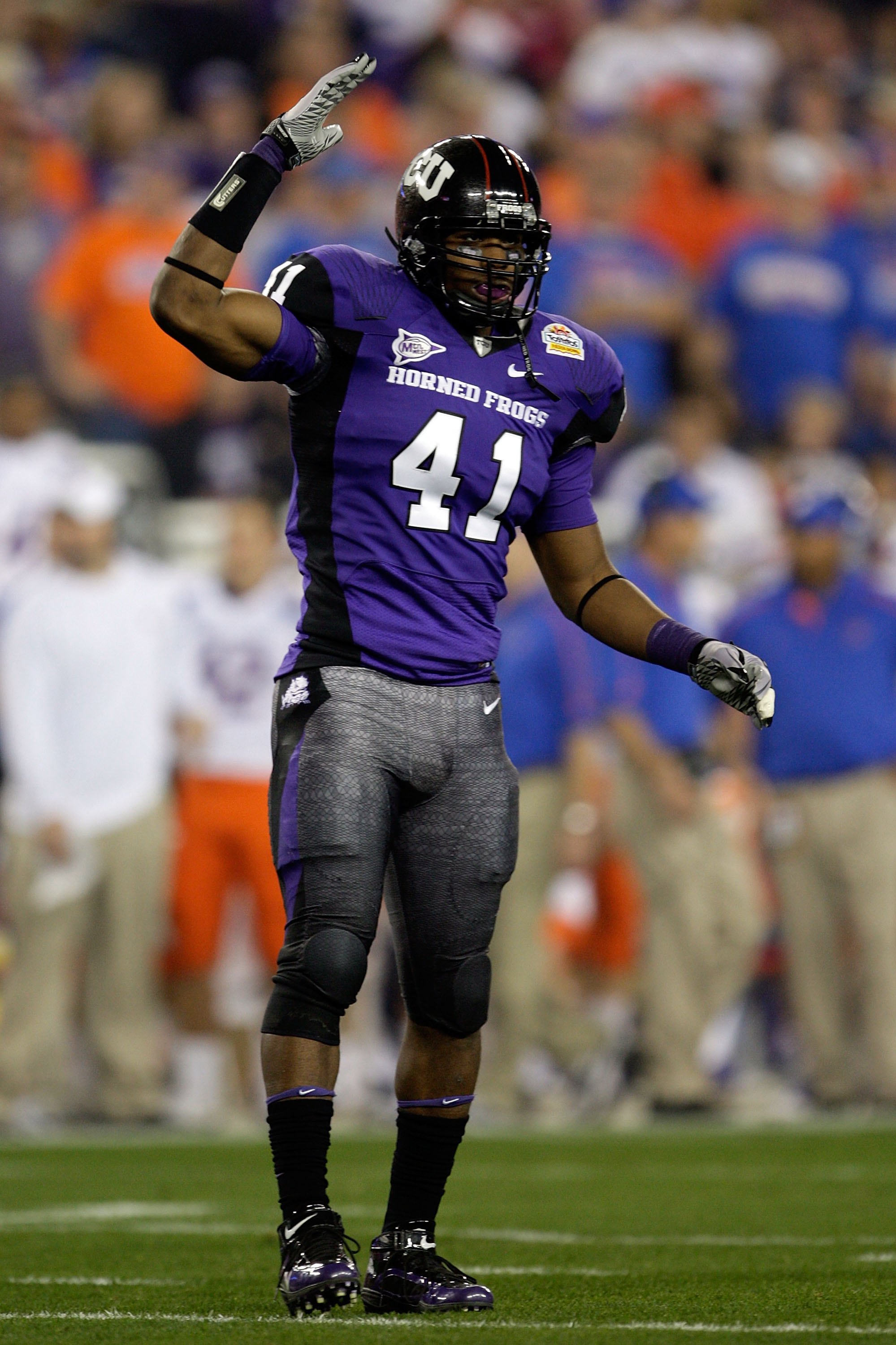 GLENDALE, AZ - JANUARY 04: Daryl Washington #41 of the TCU Horned Frogs reacts against the Boise State Broncos during the Tostitos Fiesta Bowl at the Universtity of Phoenix Stadium on January 4, 2010 in Glendale, Arizona. (Photo by Jamie Squire/Getty Im