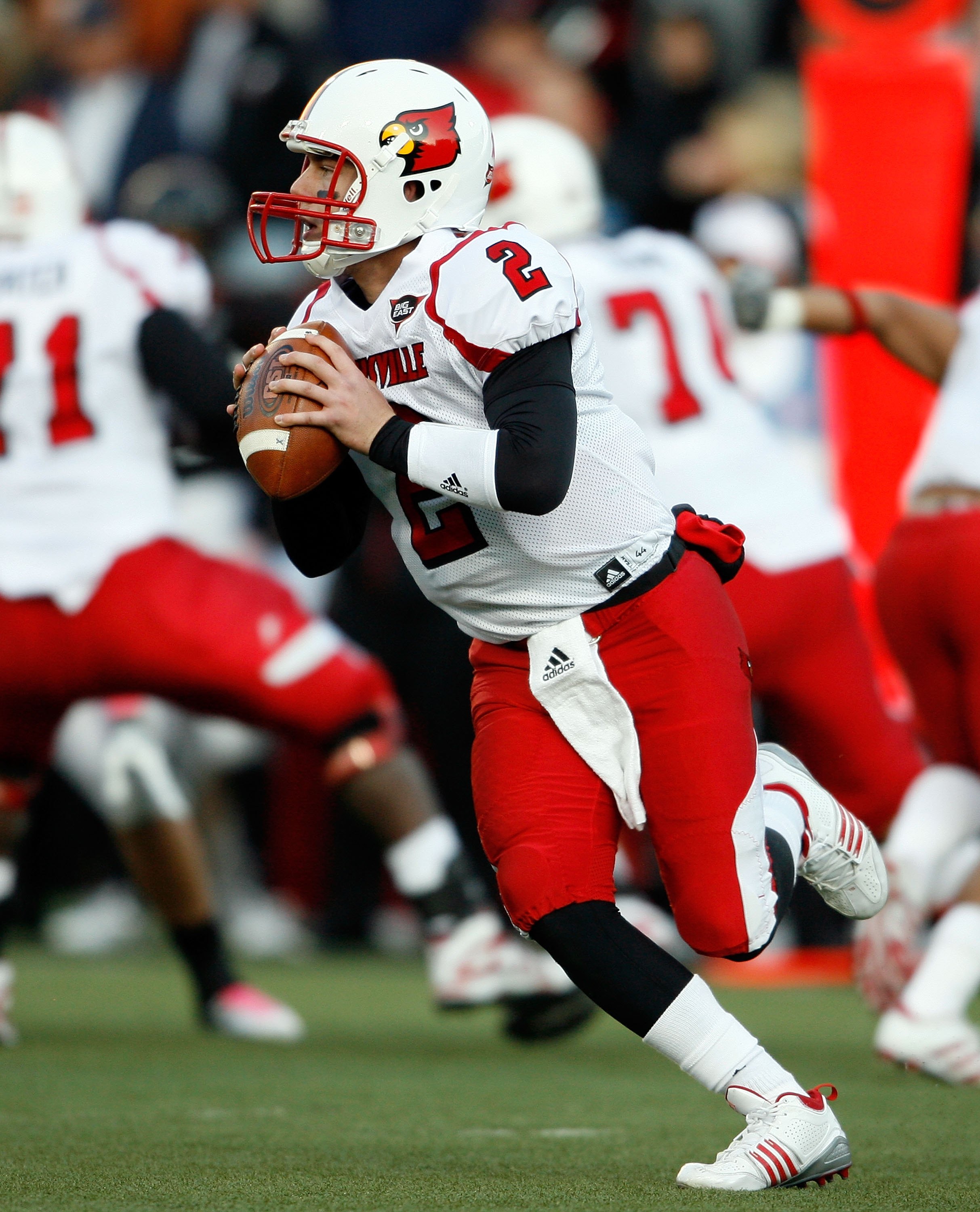 CINCINNATI - OCTOBER 24: Will Stein #2 of the Louisville Cardinals runs with the ball during the Big East Conference game against the Cincinnati Bearcats at Nippert Stadium on October 24, 2009 in Cincinnati, Ohio. (Photo by Andy Lyons/Getty Images)