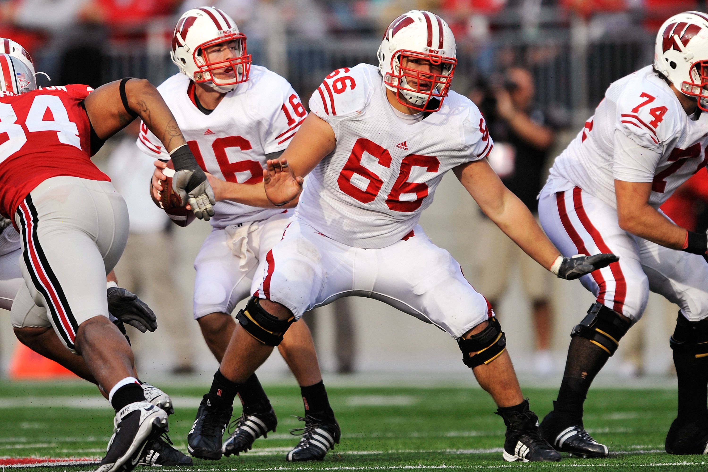 College Football: Top 10 offensive lines in the country