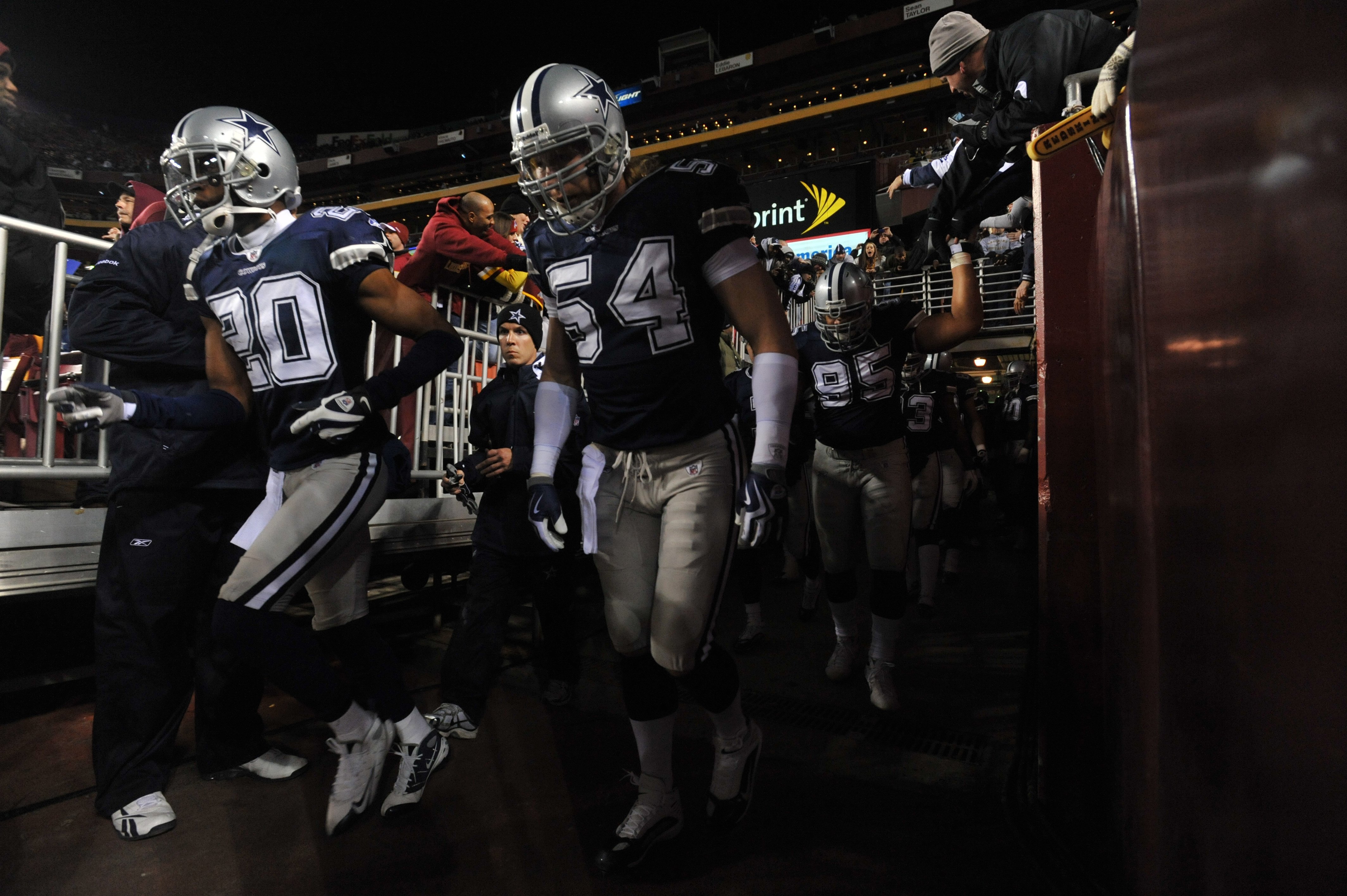 Dallas Cowboys linebacker Bobby Carpenter (54) during NFL football