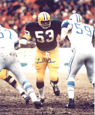 Packers Linebacker Fred Carr enters the gates of Curly's Northwoods Lodge  In-The-Sky At Age 71 : r/GreenBayPackers