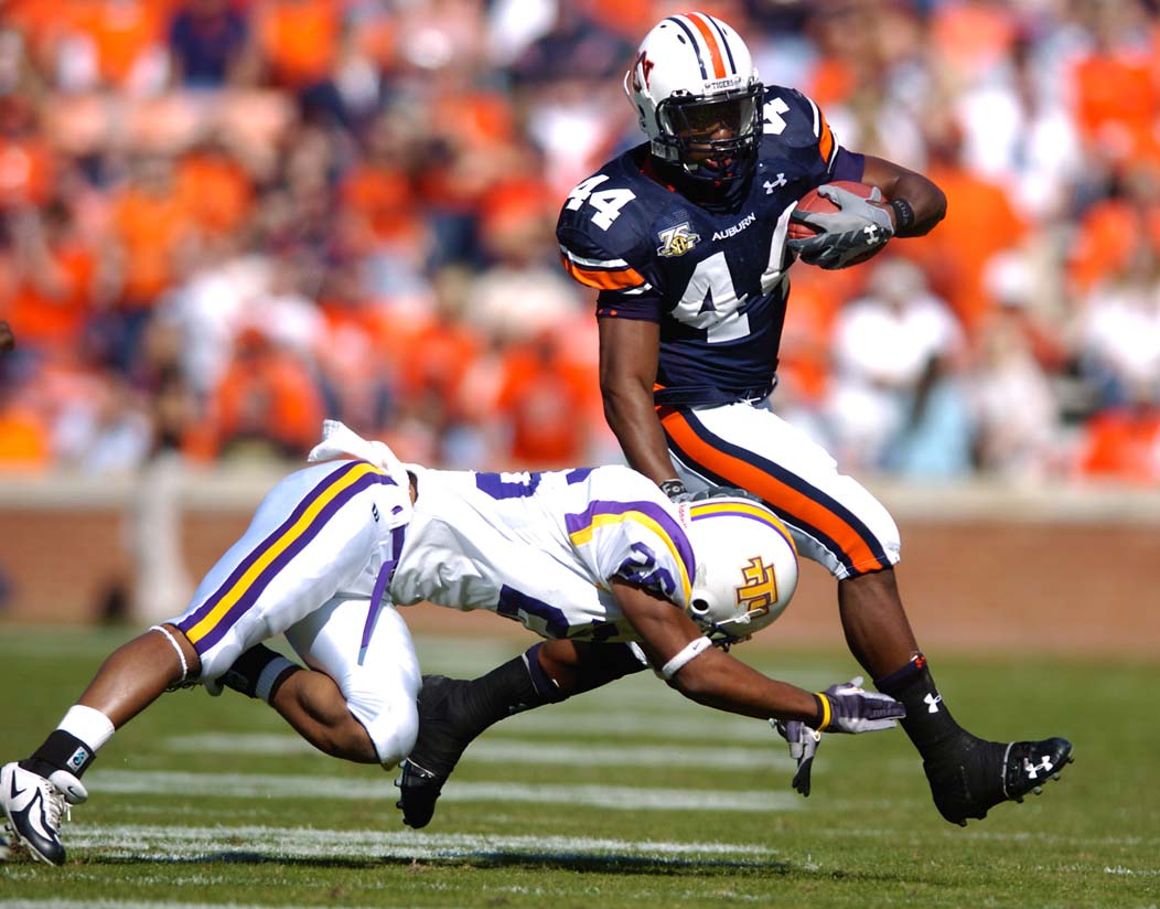 Ex-Auburn football RB a late-round fantasy football sleeper to