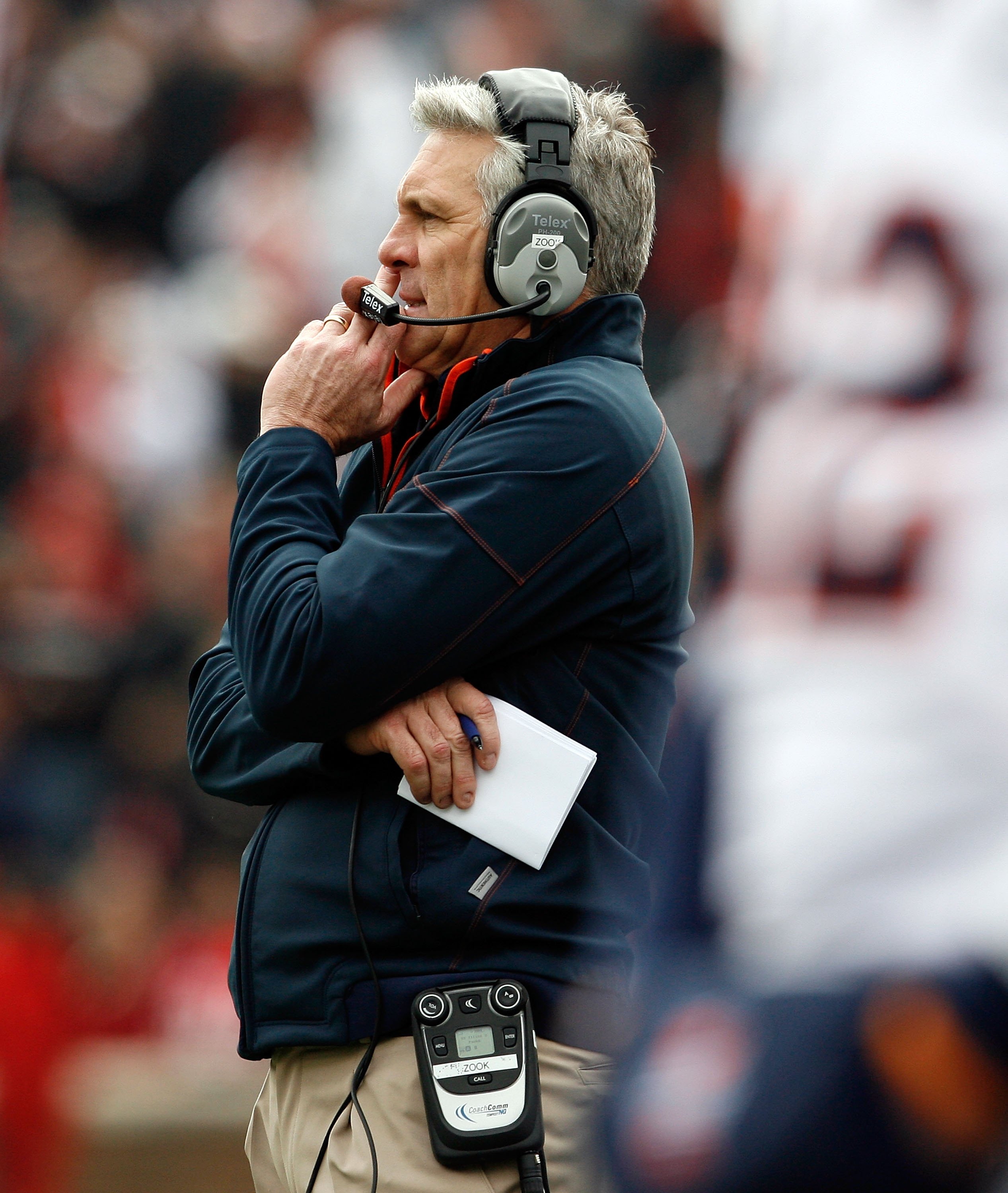 CINCINNATI - NOVEMBER 27:  Ron Zook the Head Coach of the Illinois Fighting Illini is pictured during the game against the Cincinnati Bearcats at Nippert Stadium on November 27, 2009 in Cincinnati, Ohio.  (Photo by Andy Lyons/Getty Images)