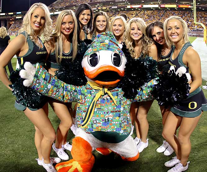 Best College Football Uniforms 2022: Oregon Ducks Float Alone
