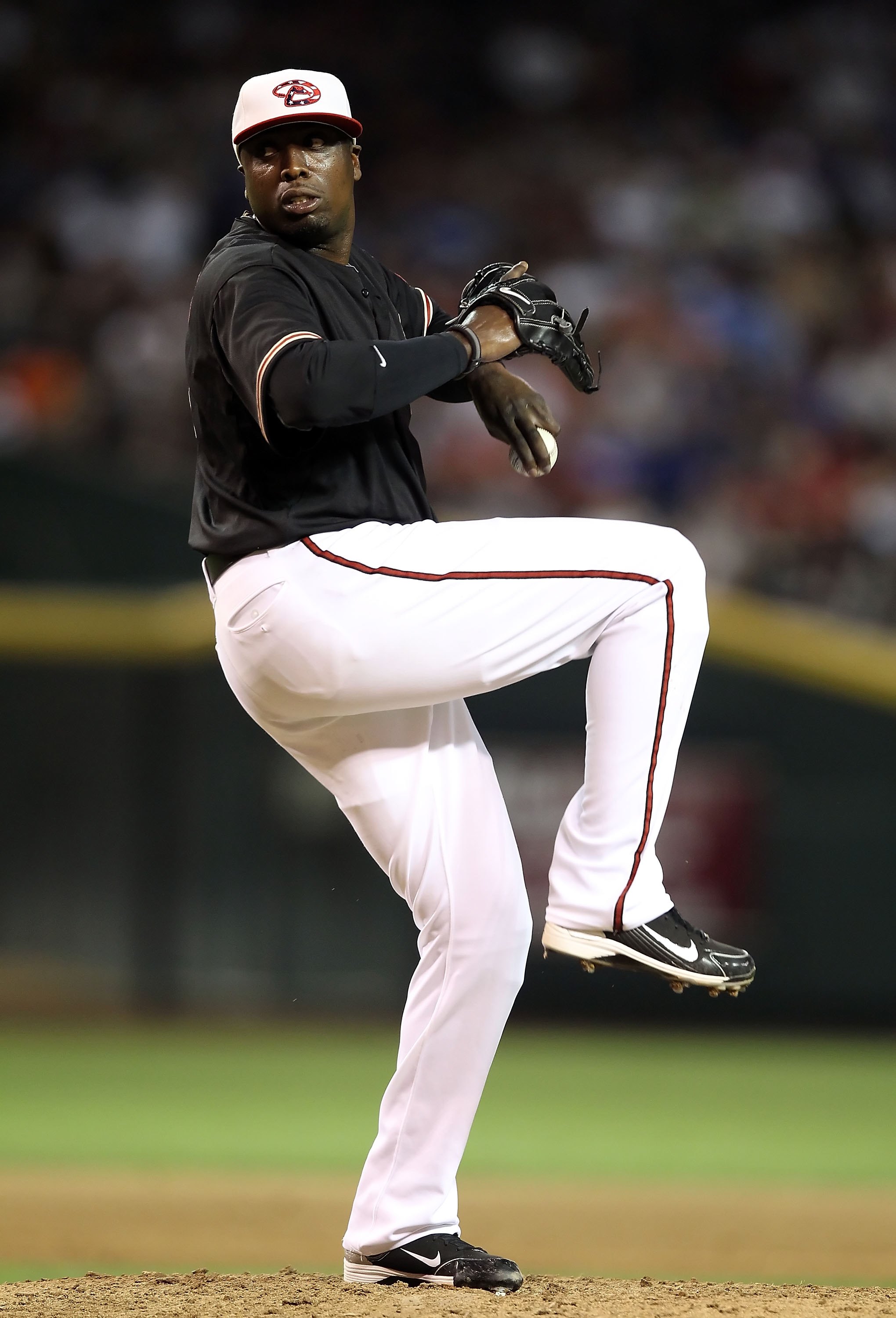 Dontrelle Willis Joins Dodgers Front Office, Will Remain on MLB on