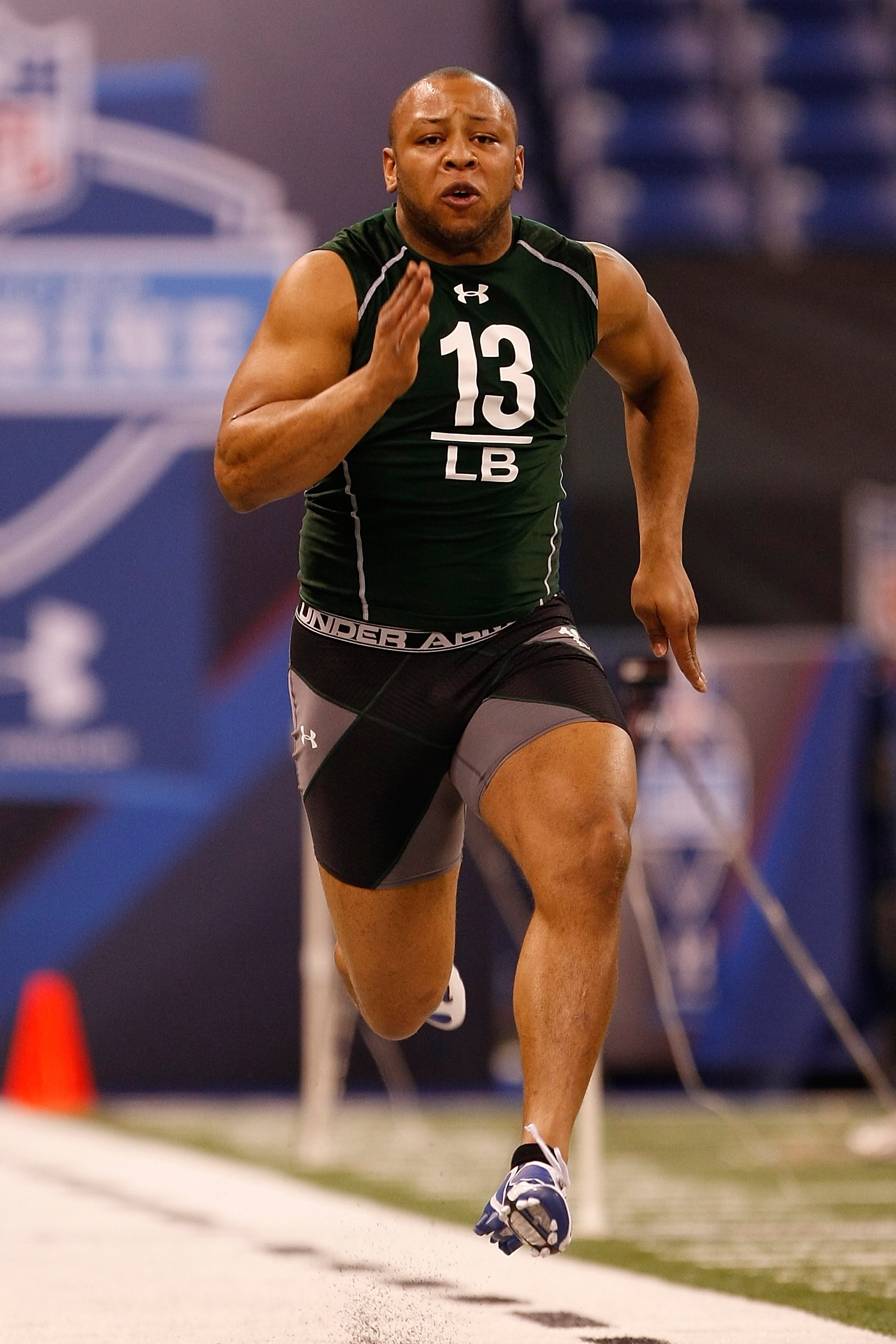 The New York Giants Are a Mess at Middle Linebacker News, Scores