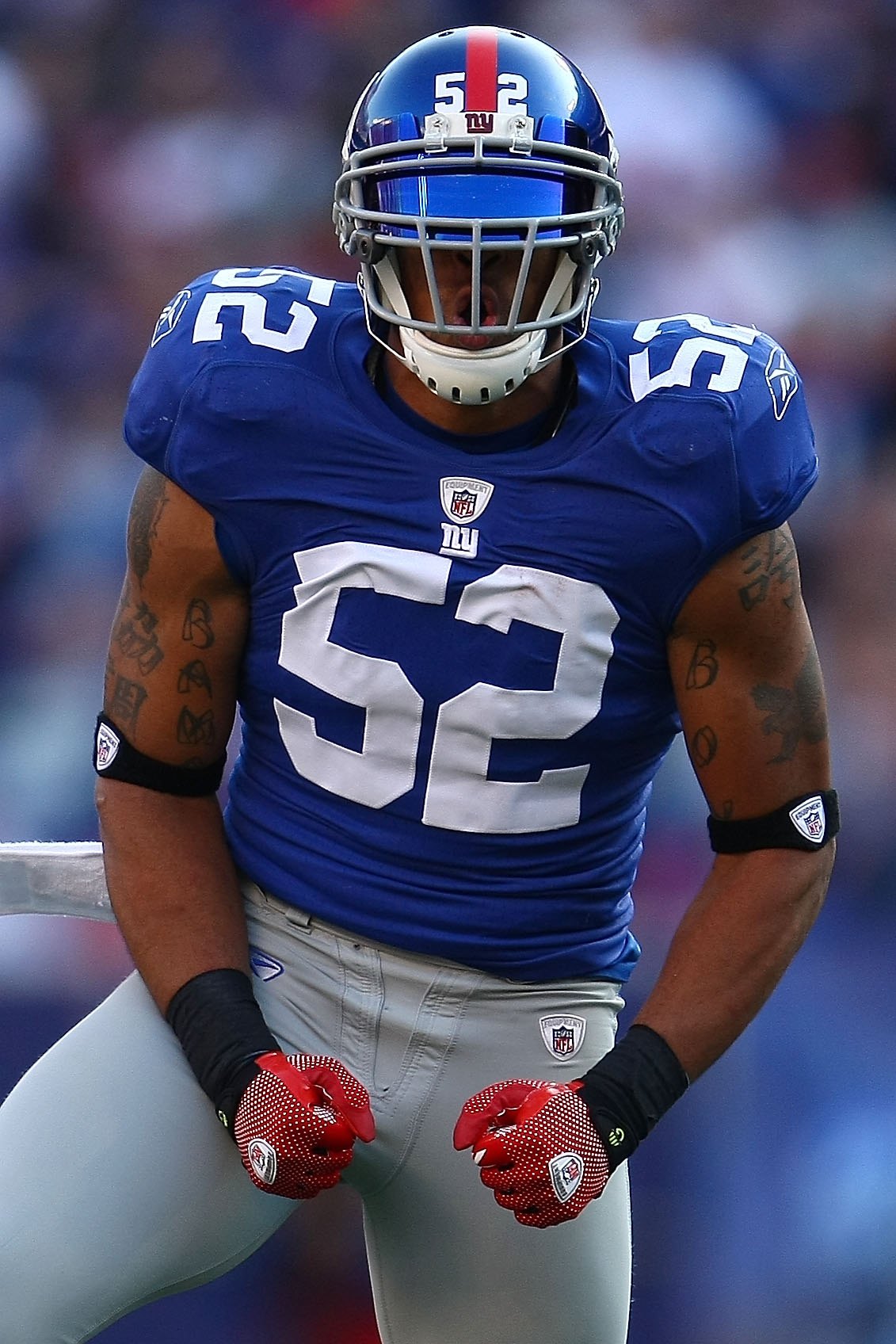 Giants cut linebacker Michael Boley