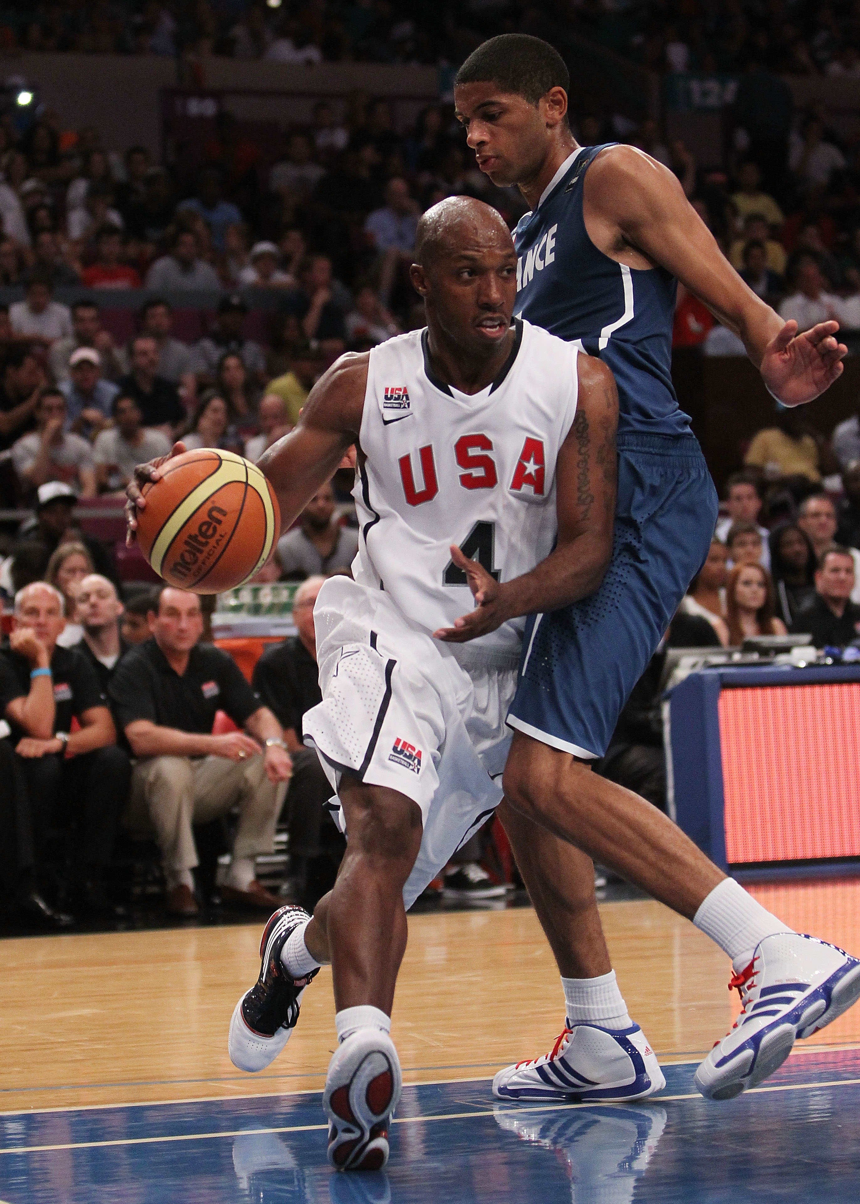 NEW YORK - AUGUST 15: Chauncey Billups #4 of the United States drives to the basket against France during their exhibition game as part of the World Basketball Festival at Madison Square Garden on August 15, 2010 in New York City.  (Photo by Nick Laham/Ge
