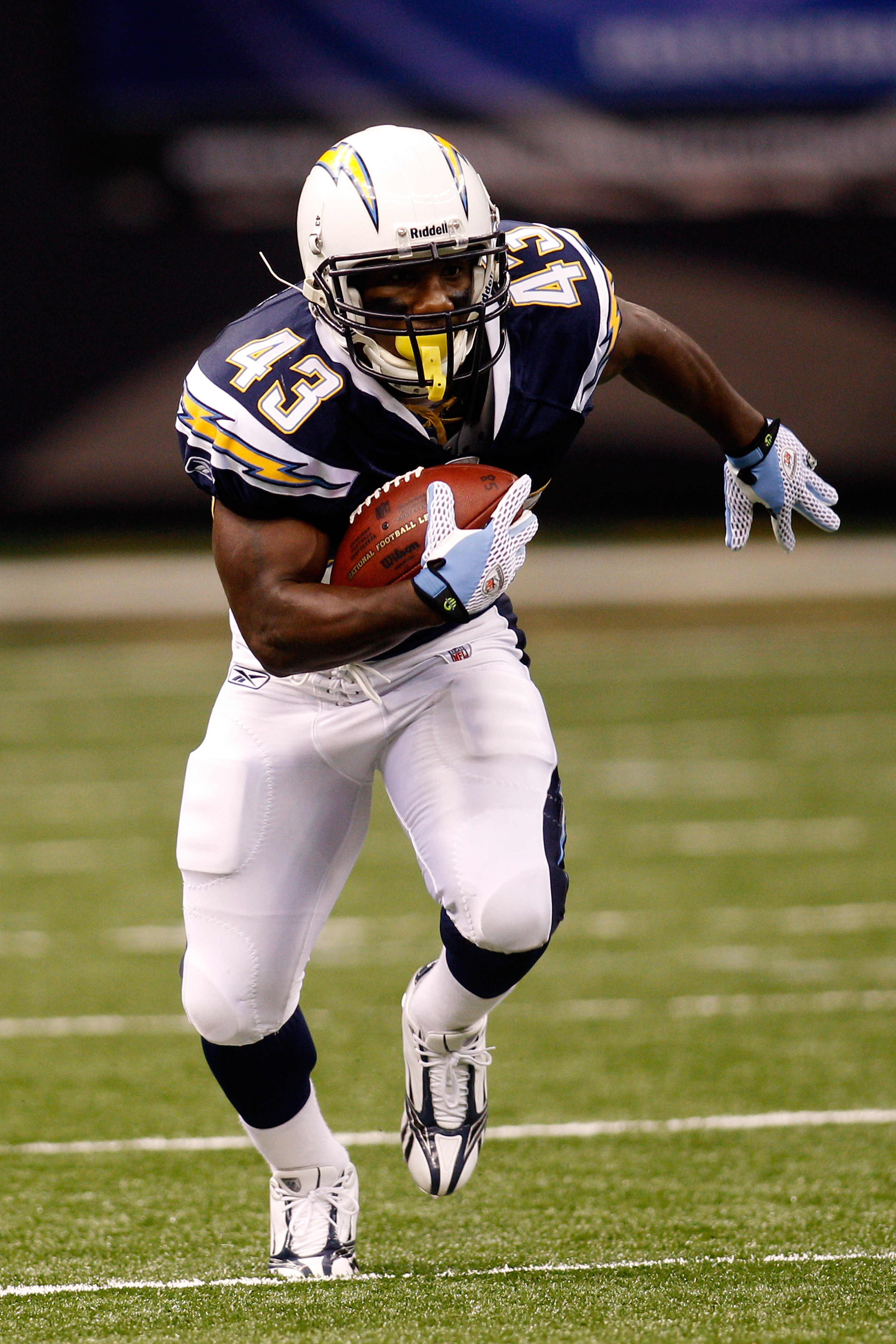 NEW ORLEANS - AUGUST 27:  Darren Sproles #43 of the San Diego Chargers in action against the New Orleans Saints at the Louisiana Superdome on August 27, 2010 in New Orleans, Louisiana.  (Photo by Chris Graythen/Getty Images)
