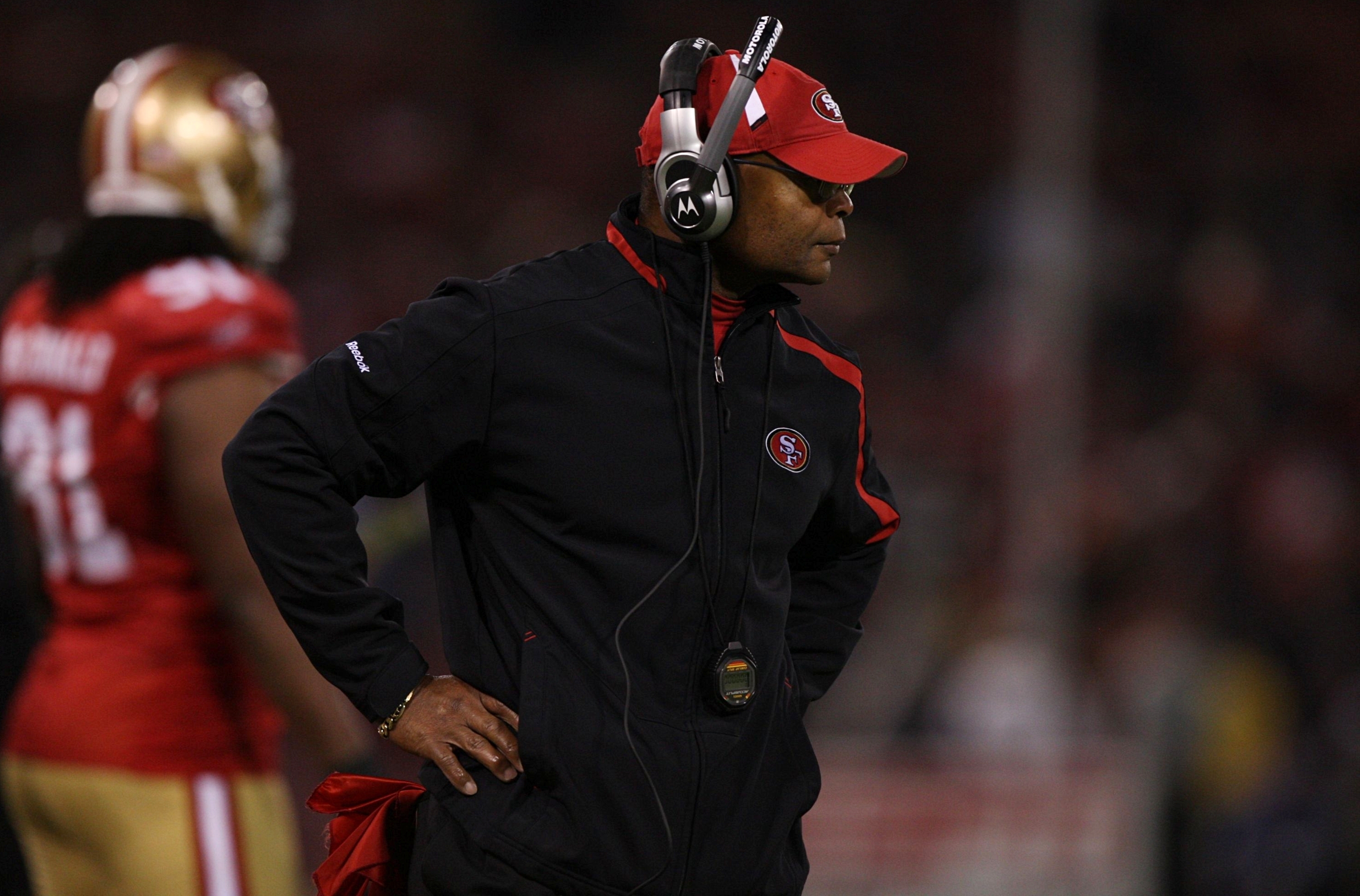 Mike Singletary Demands Effort And Passion From The 49ers