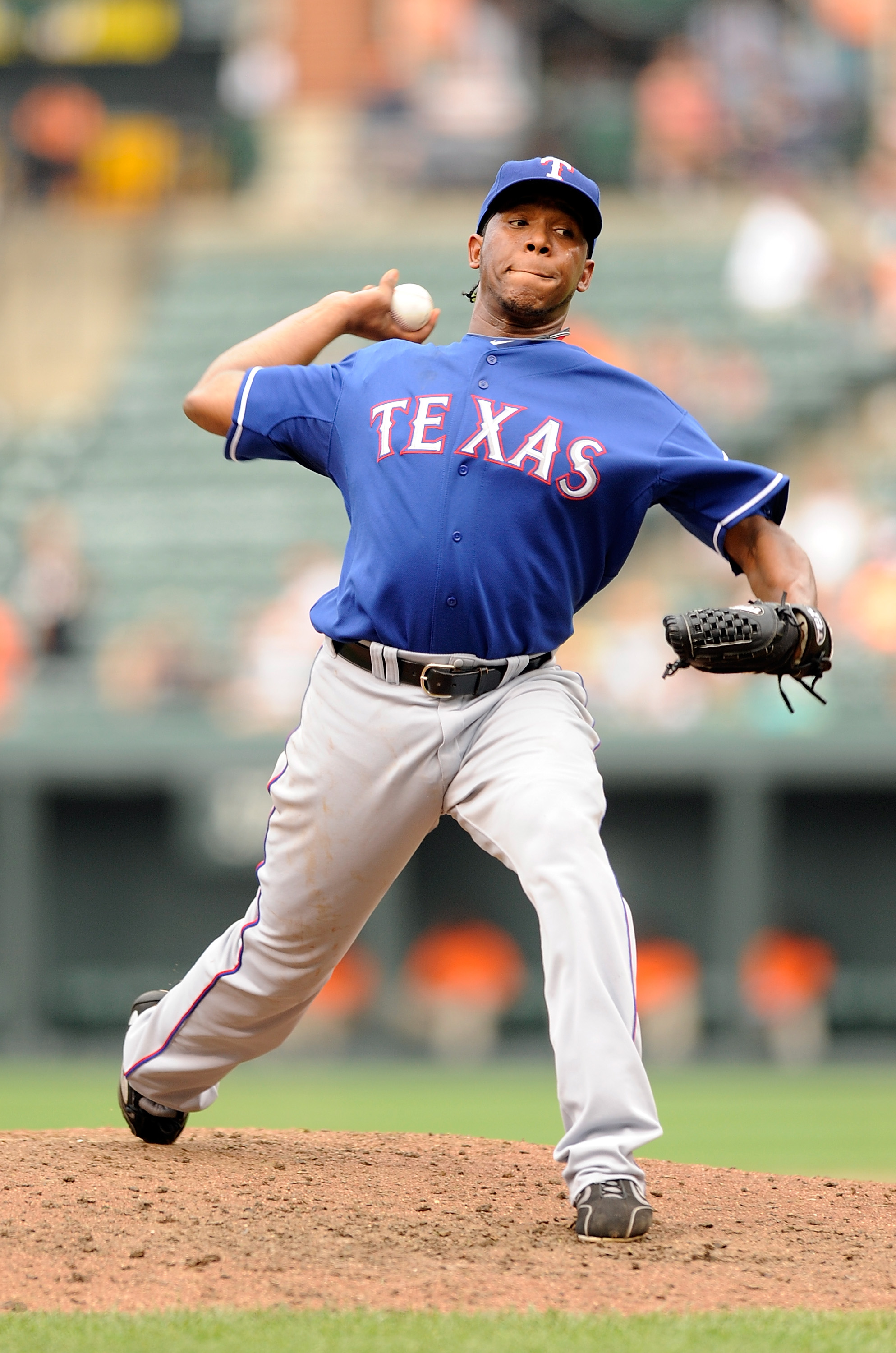 Buster Posey and Neftali Feliz Win the NL, AL Rookie of the Year