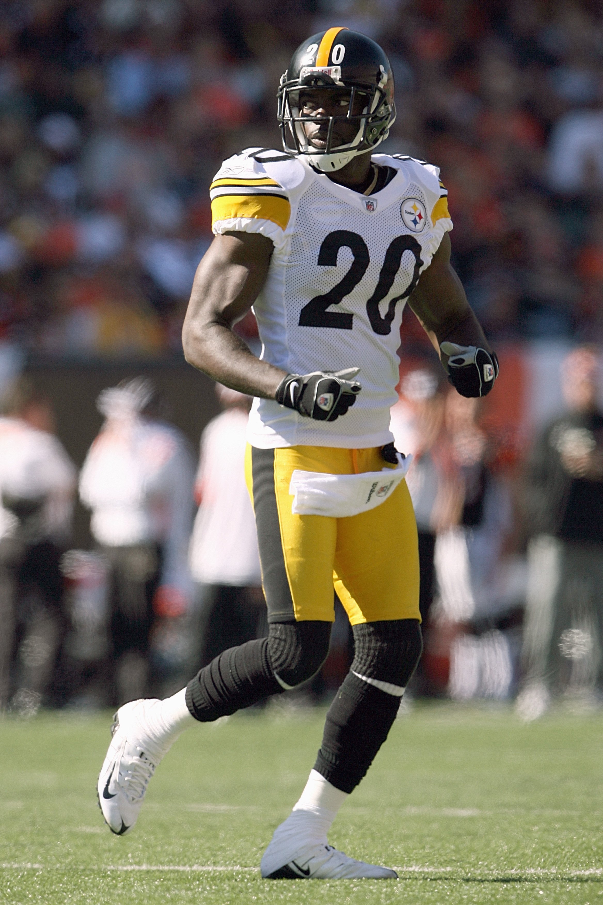 Bryant McFadden believes the Steelers will sneak into the playoffs thi