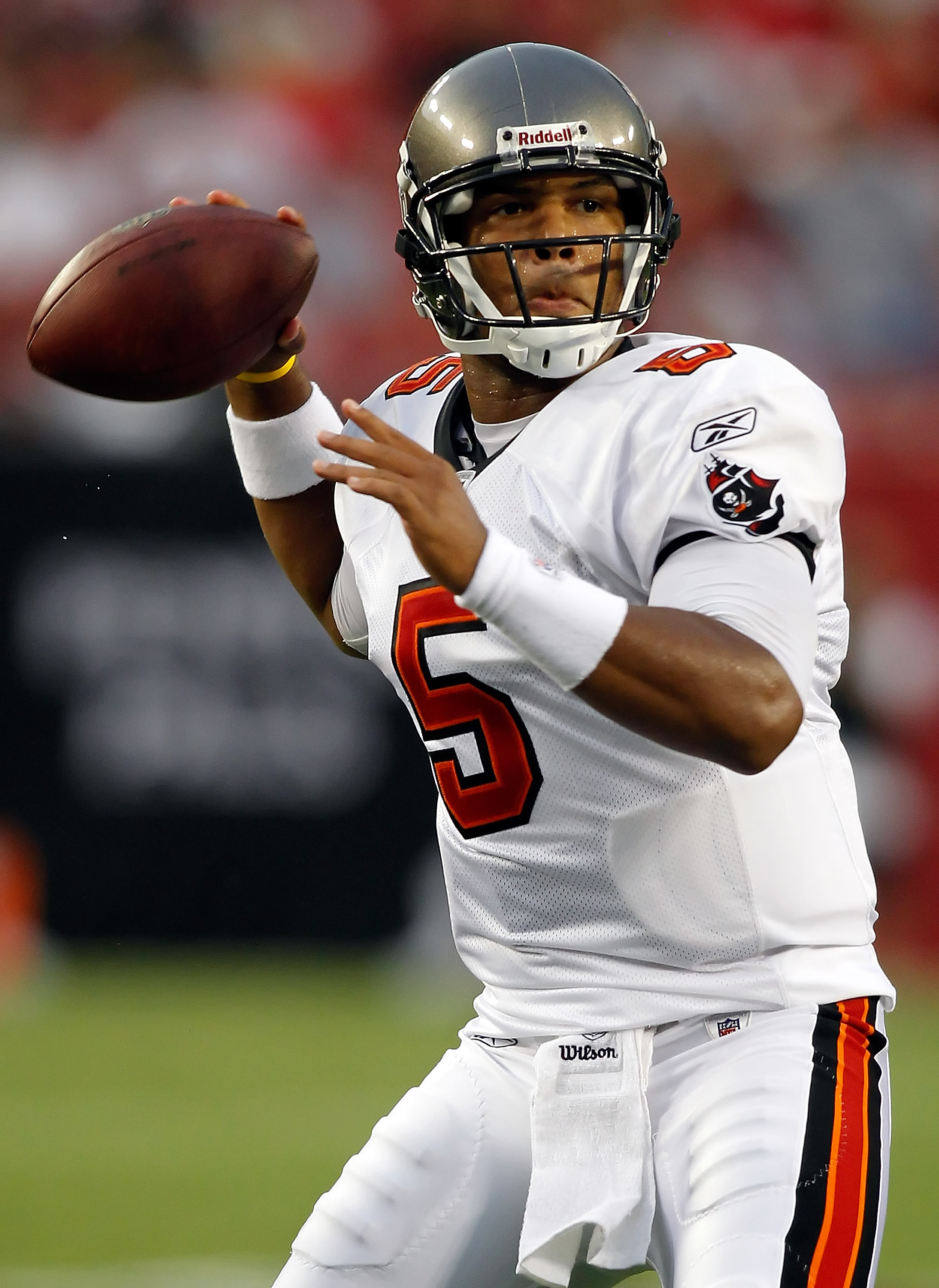 TAMPA, FL - AUGUST 21:  Quarterback Josh Freeman #5 of the Tampa Bay Buccaneers throws a pass against the Kansas City Chiefs during a preseason game at Raymond James Stadium on August 21, 2010 in Tampa, Florida.  (Photo by J. Meric/Getty Images)