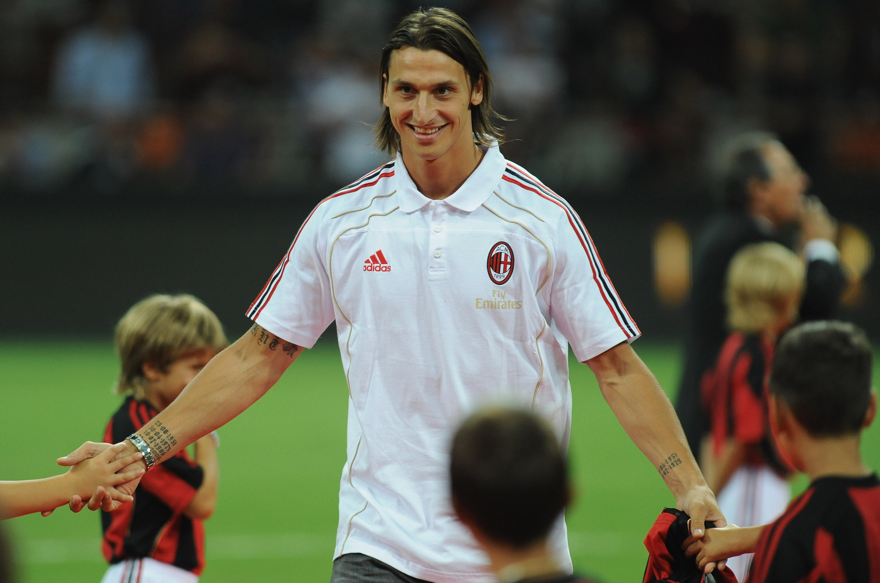 MILAN, ITALY - AUGUST 29:  AC Milan presents Zlatan Ibrahimovic as its new player for the current Serie A season during the Serie A match between AC Milan and Lecce at Stadio Giuseppe Meazza on August 29, 2010 in Milan, Italy.  (Photo by Valerio Pennicino