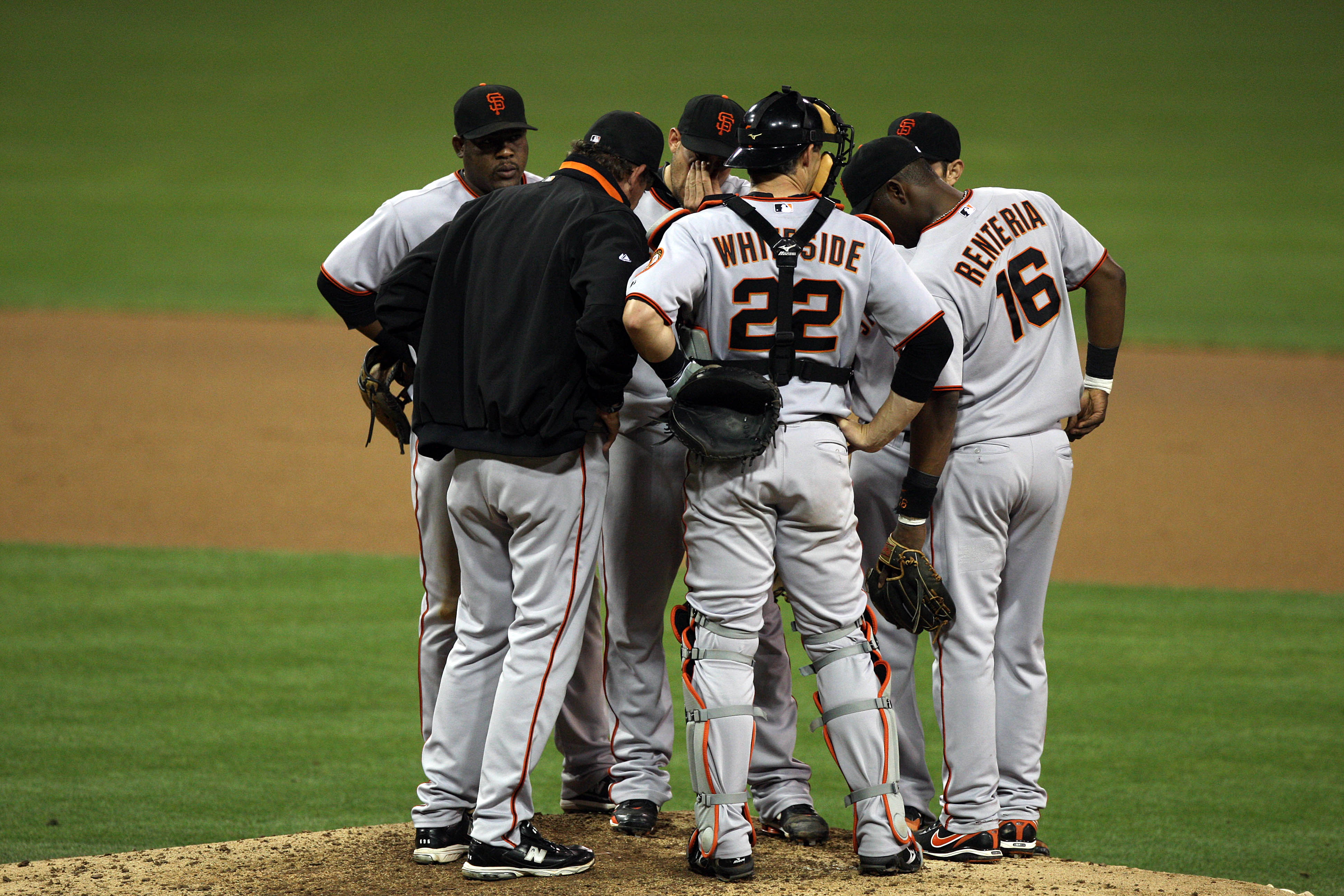 How did Aubrey Huff go from unsavory to 2010 Giants leader? New