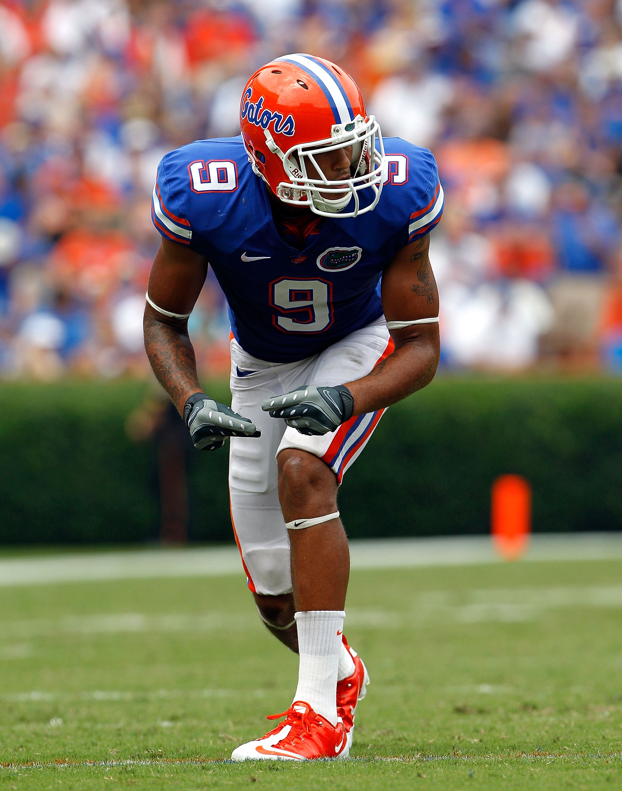 Gators' Mike Pouncey prepares to play without his twin