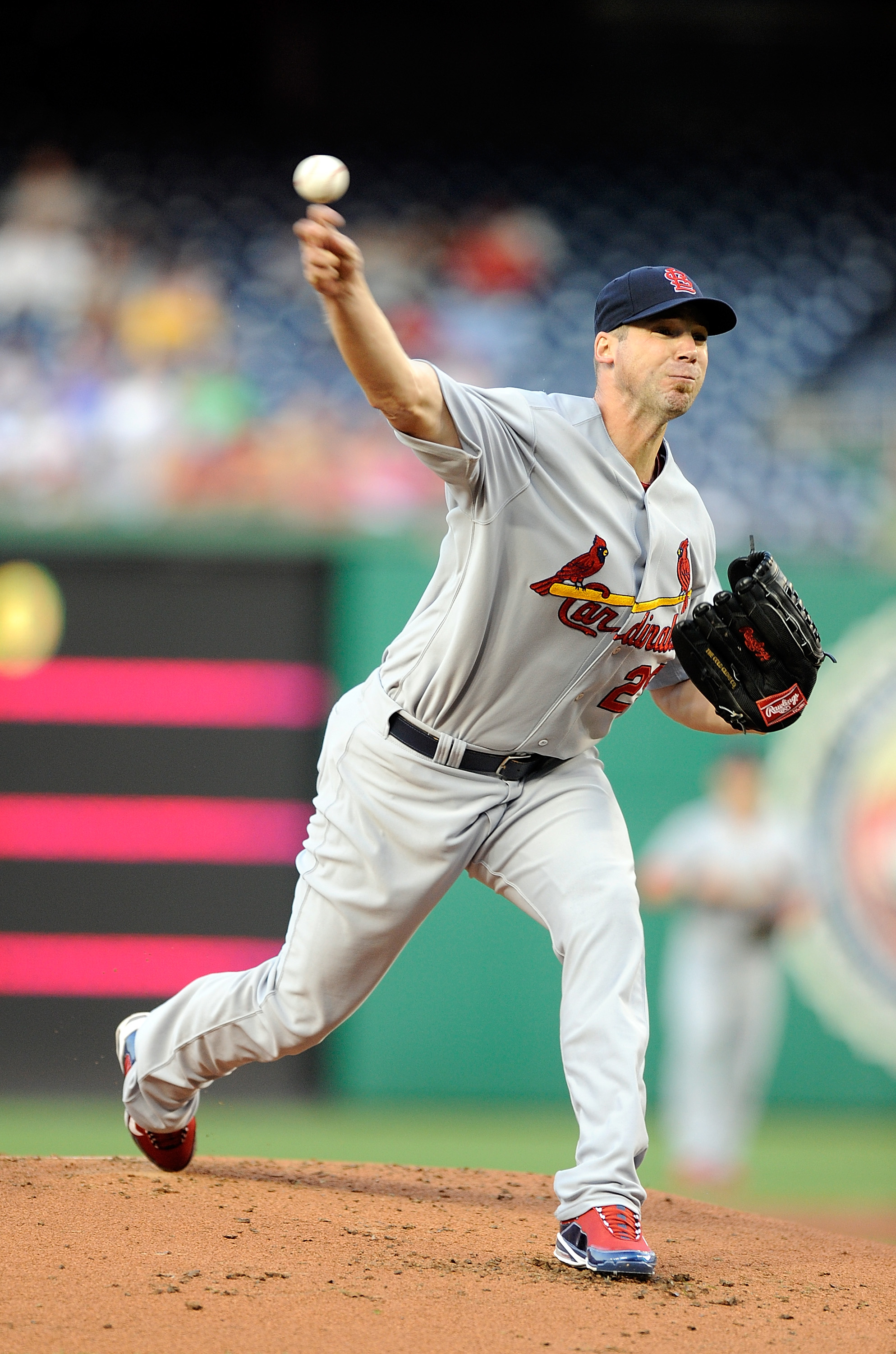 Cardinals agree to 1-year deal with pitcher Kyle McClellan