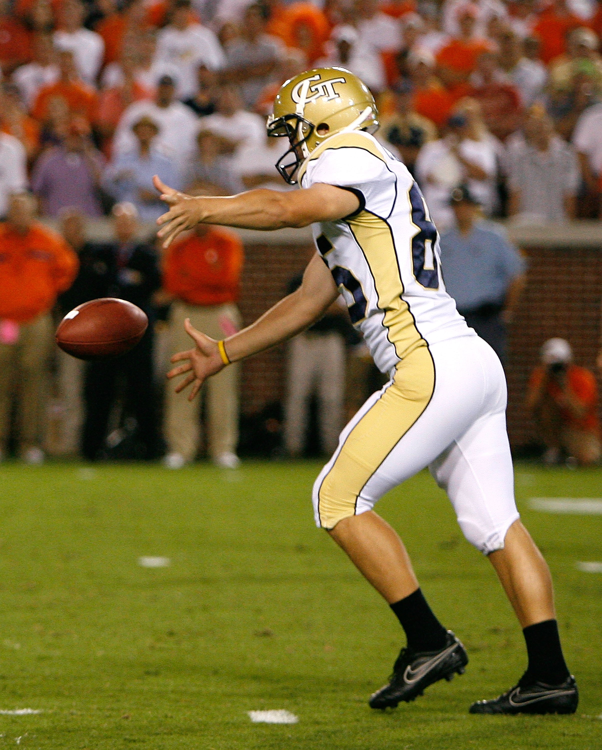 ATLANTA - SEPTEMBER 10: Punter Chandler Anderson #85 of the Georgia Tech Yellow Jackets against the Clemson Tigers at Bobby Dodd Stadium on September 10, 2009 in Atlanta, Georgia. (Photo by Kevin C. Cox/Getty Images)