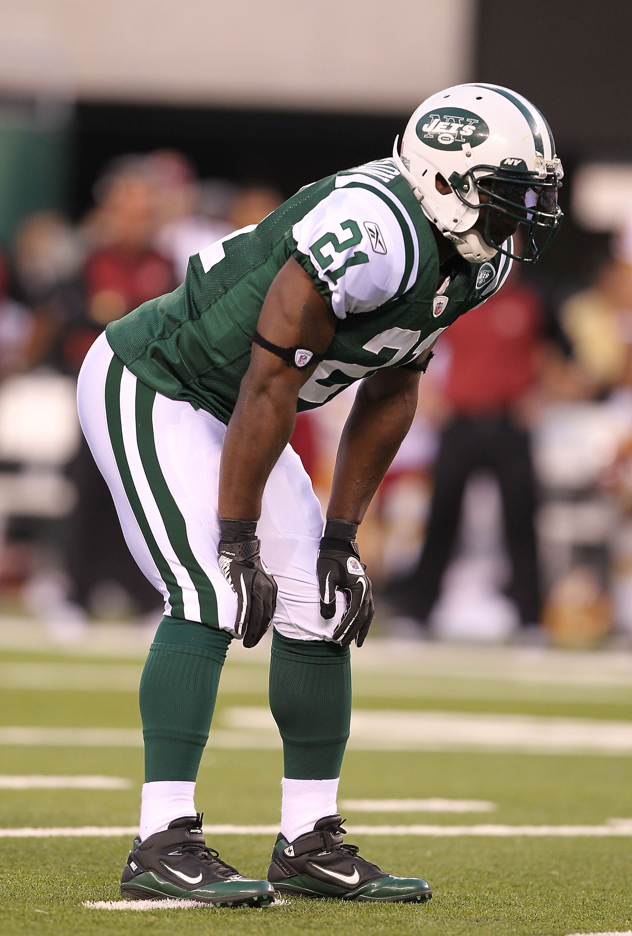 New York Jets Darrelle Revis plays defense on Cincinnati Bengals Terrell  Owens in the second quarter in week 12 of the NFL season at New Meadowlands  Stadium in East Rutherford, New Jersey