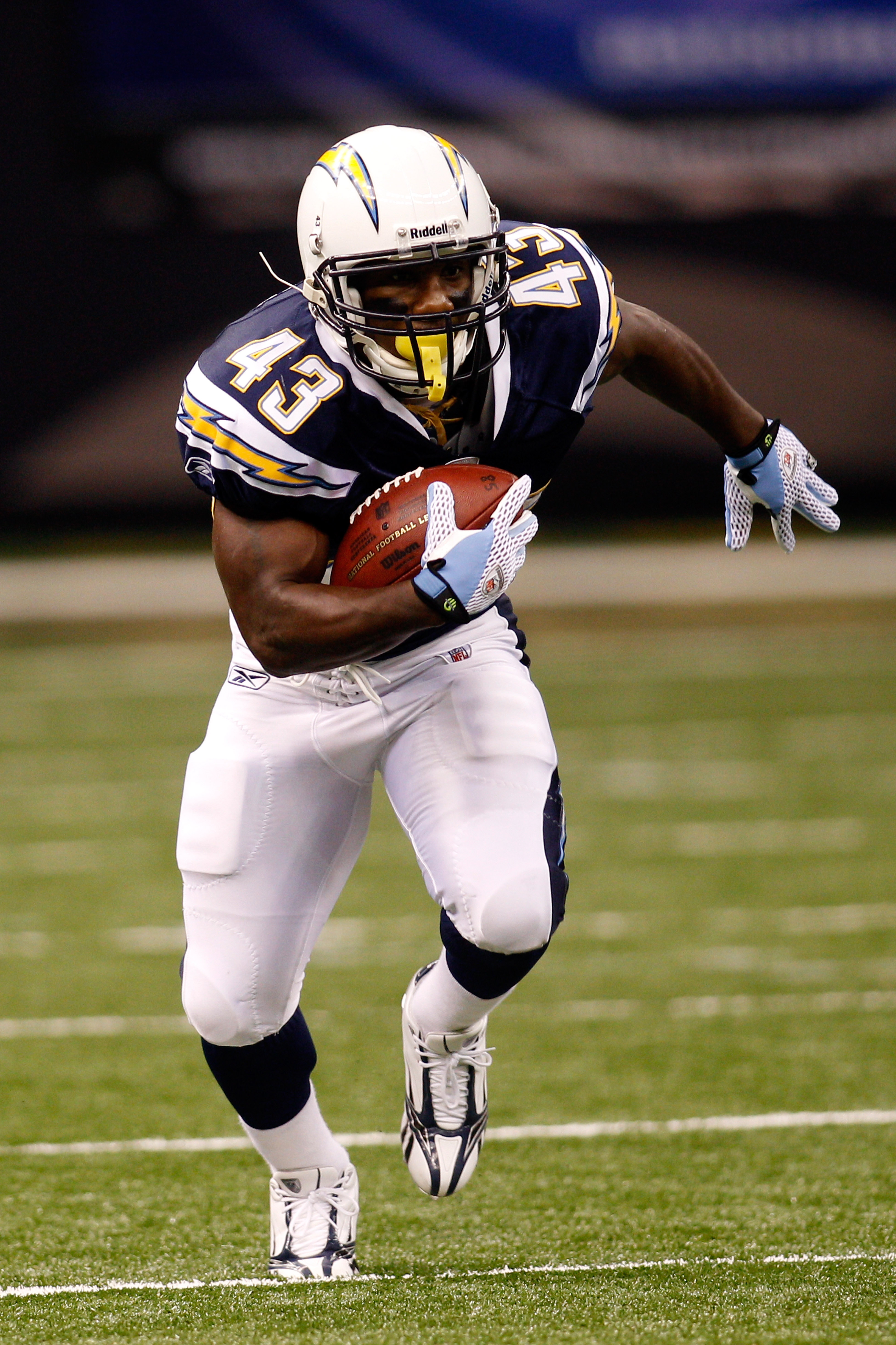 DARRIN SPROLES SAN DIEGO CHARGERS THROWBACK UNIFORM ACTION PHOTO