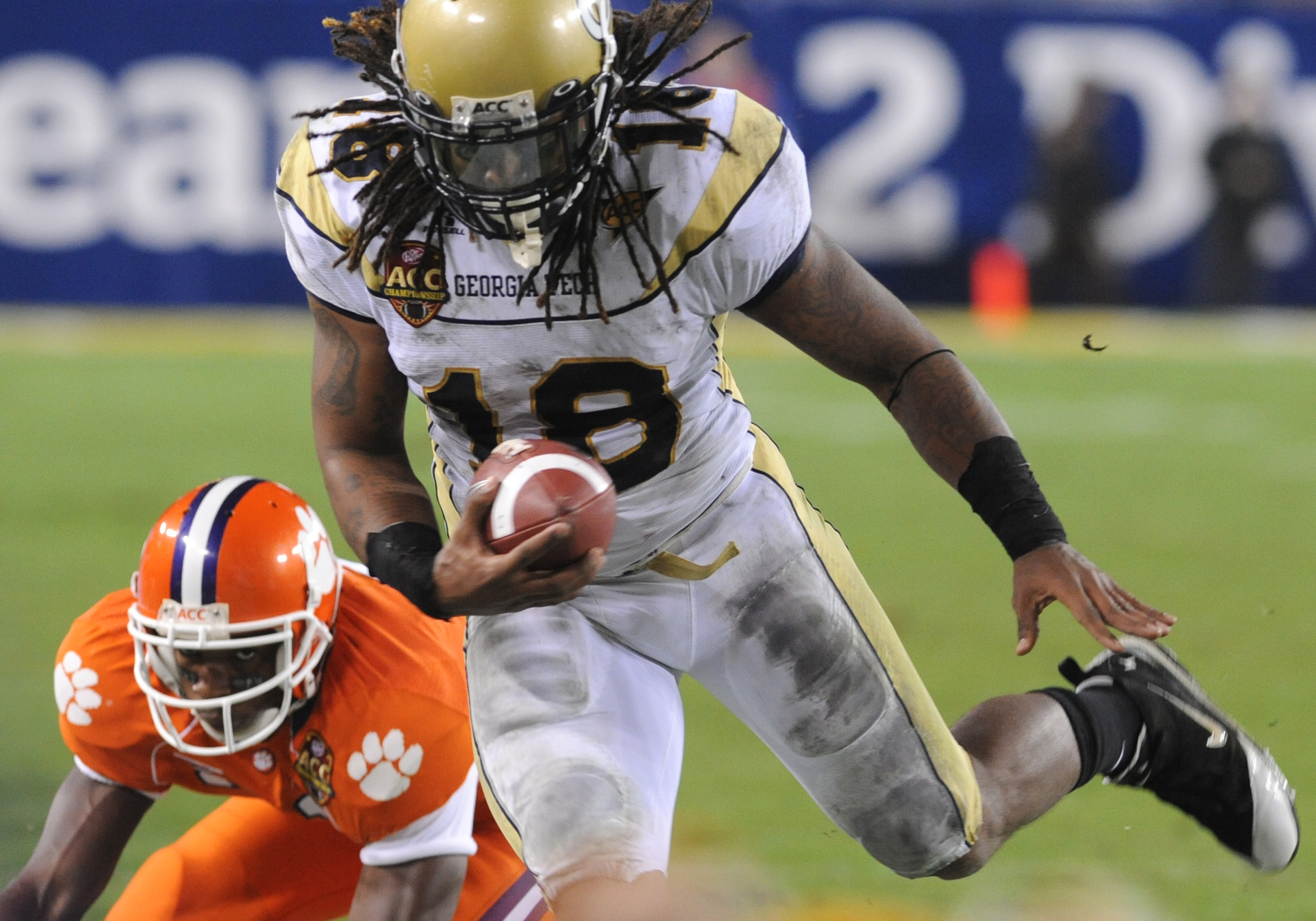 TAMPA, FL - NOVEMBER 28: Running back Anthony Allen #18 of the Georgia Tech Yellow Jackets rushes upfield against the Clemson Tigers in the 2009 ACC Football Championship Game at Raymond James Stadium on December 5, 2009 in Tampa, Florida. (Photo by Al M