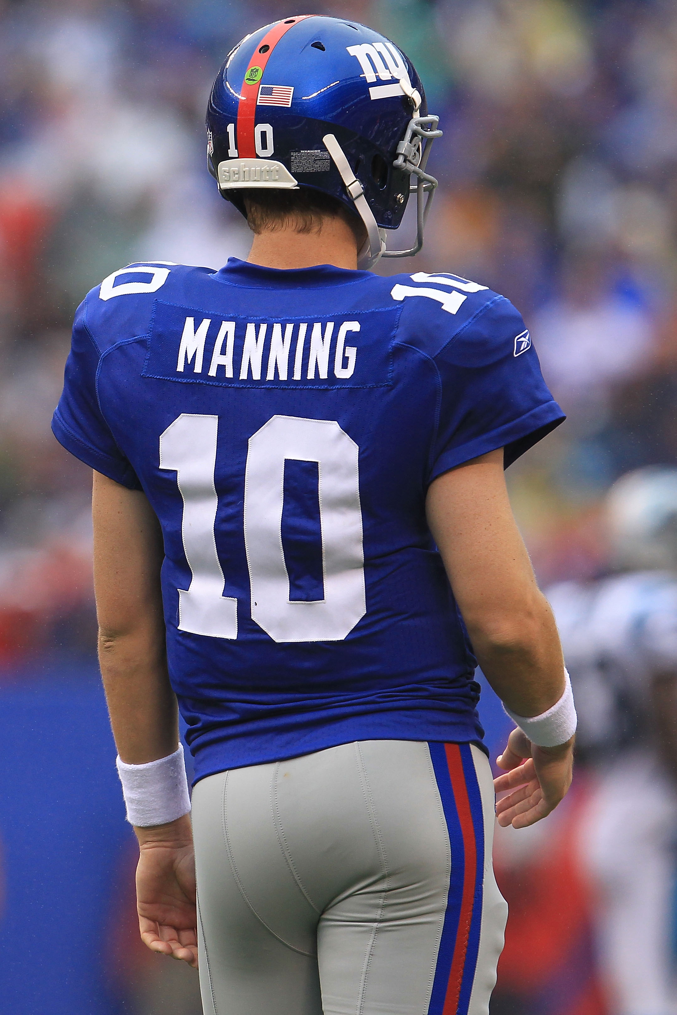 New York Giants Eli Manning throws a pass during week 1 at Giants Stadium  in East Rutherford, New Jersey on September 10, 2006. Peyton Manning and Eli  Manning played each other for