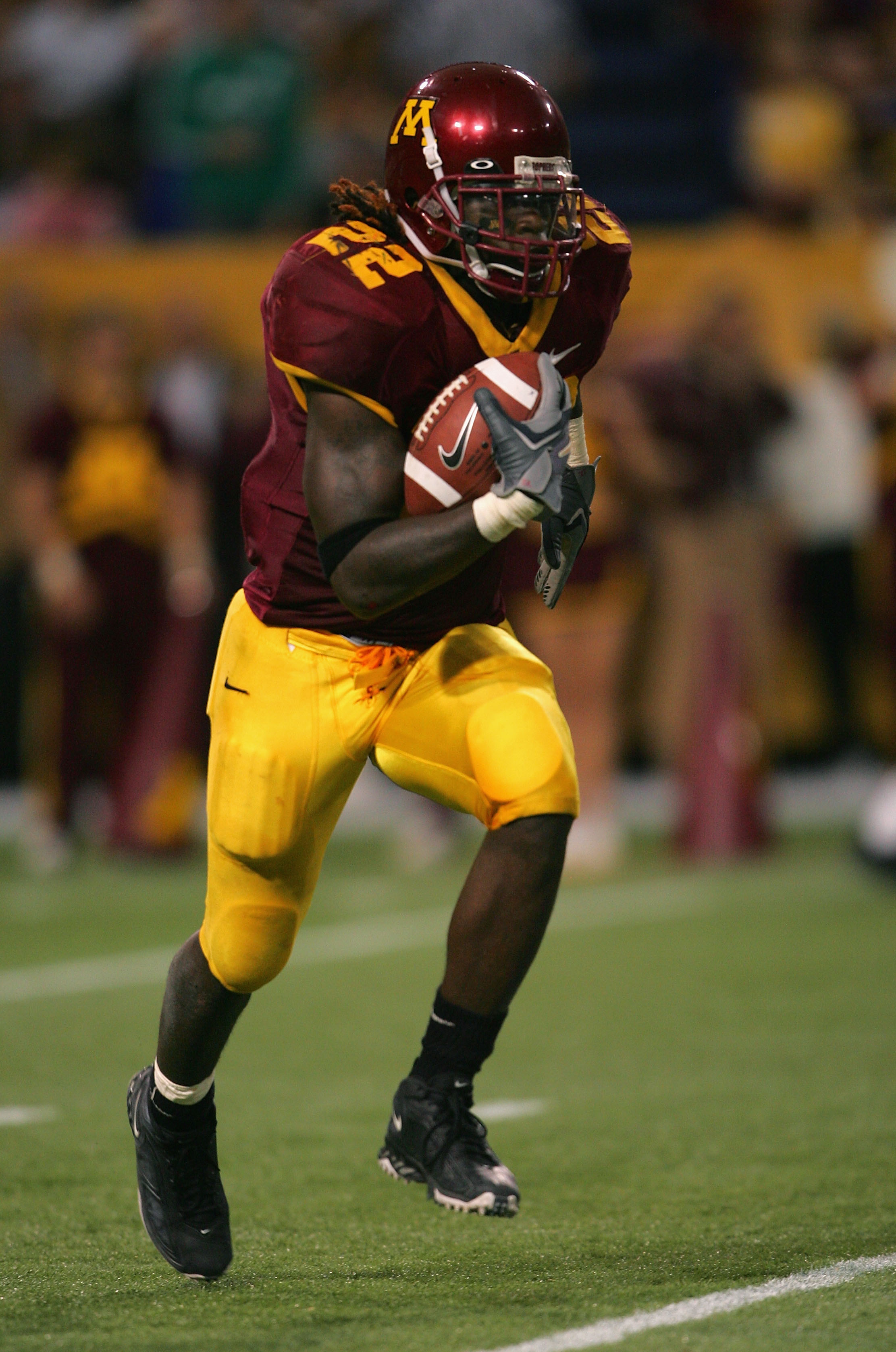 MINNEAPOLIS, MN - SEPTEMBER 24:  Laurence Maroney #22 of Minnesota carries the ball against Purdue on September 24 2005 at the Hubert H Humphrey Metrodome in Minneapolis, Minnesota. Minnesota defeated Purdue 42-35 in double overtime. (Photo by Matthew Sto