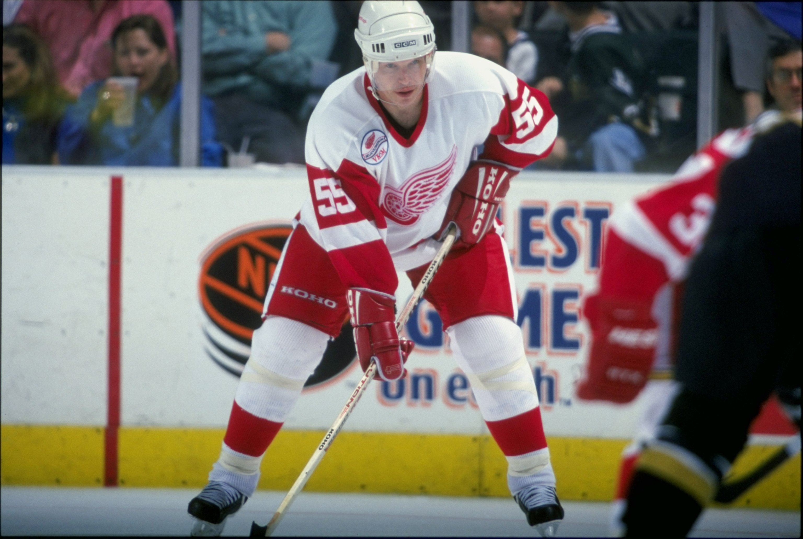 15 Apr 1998:  Defenseman Larry Murphy of the Detroit Red Wings in action during a game against the Dallas Stars at the Reunion Arena in Dallas, Texas. The Stars defeated the Red Wings 3-1. Mandatory Credit: Stephen Dunn  /Allsport